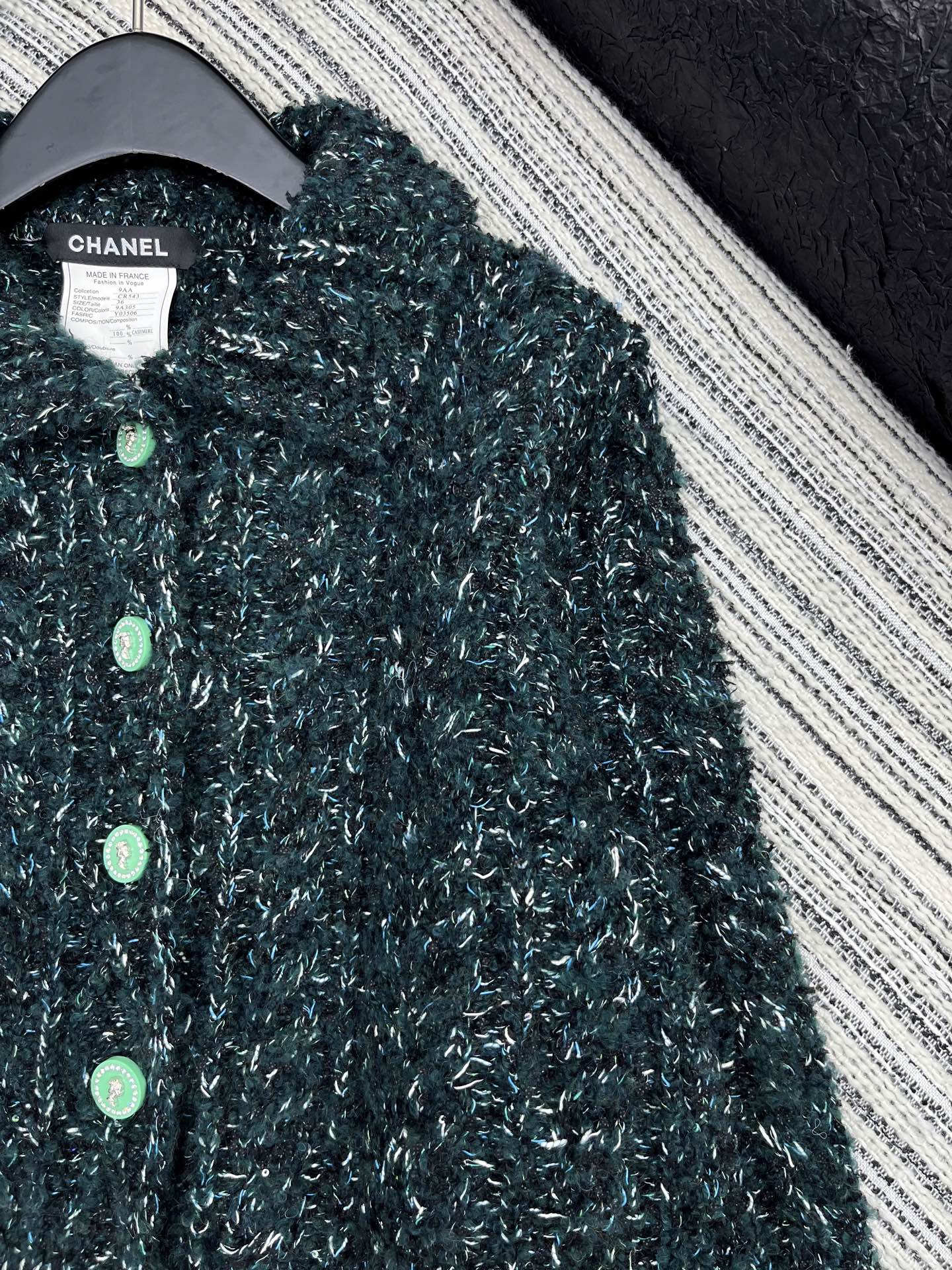 🛒𝐍𝐄𝐖 · 𝟐𝟎𝟐5/爆款现货原单品质 Chan*｜25中古系列重工手工宝石扣翻领外套独家订制纱线 ，