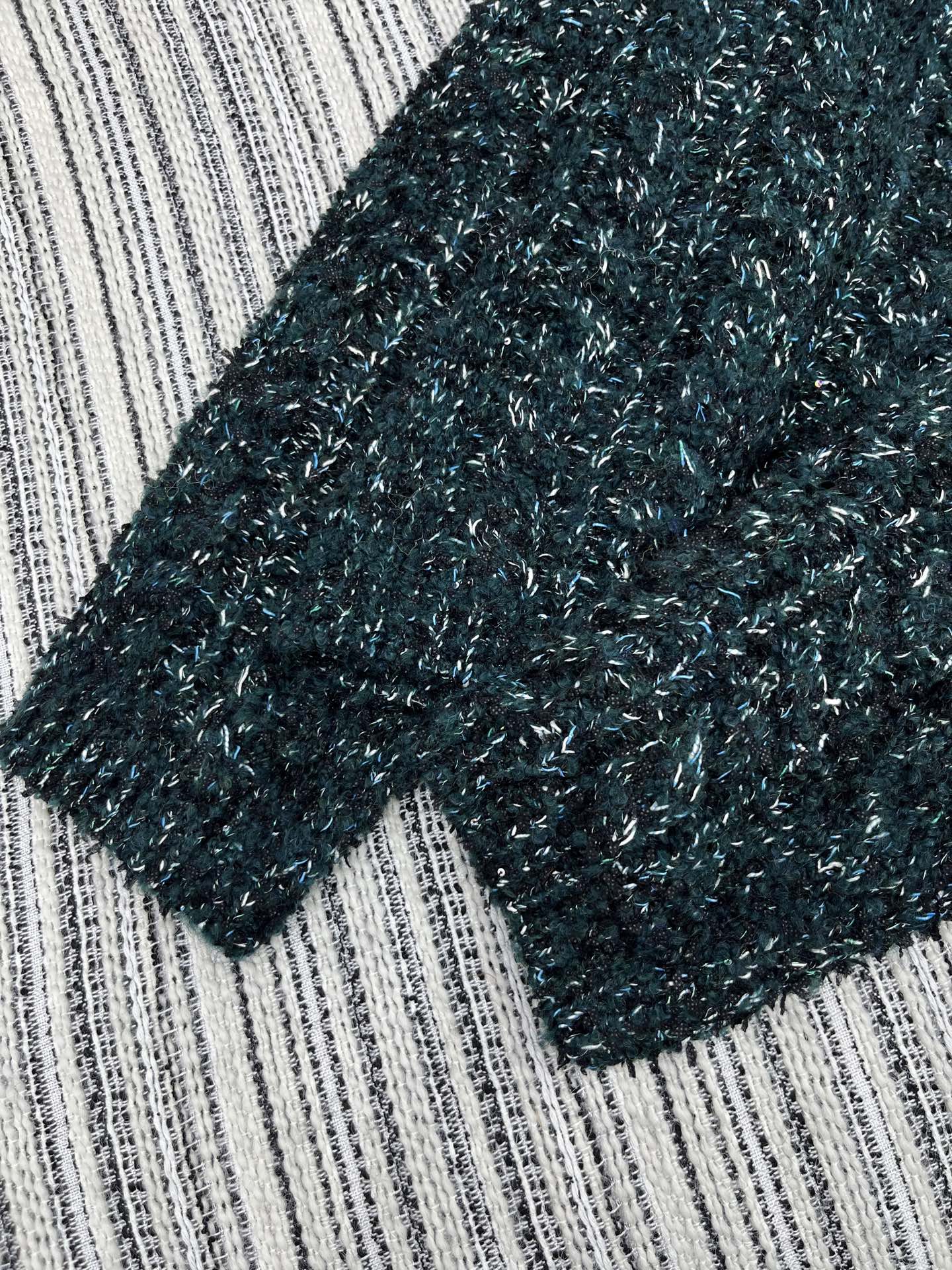 🛒𝐍𝐄𝐖 · 𝟐𝟎𝟐5/爆款现货原单品质 Chan*｜25中古系列重工手工宝石扣翻领外套独家订制纱线 ，