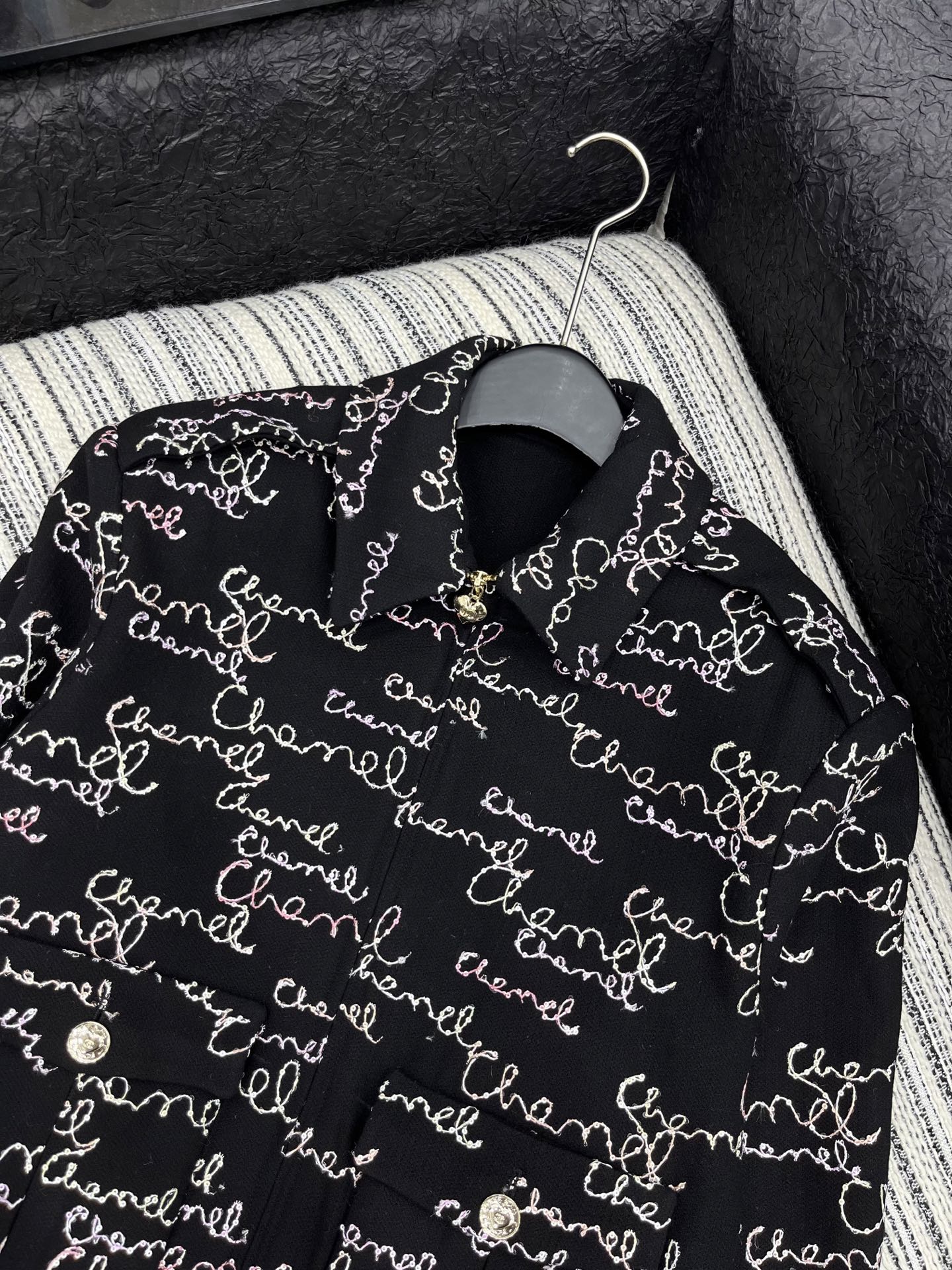 🛒𝐍𝐄𝐖 · 𝟐𝟎𝟐5/爆款原单品质 Chane* ｜2025新品手工坊系列珠片盘花刺绣外套 系列款定制