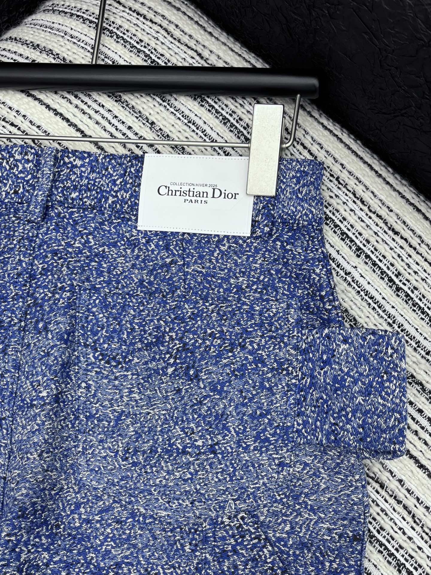 🛒𝐍𝐄𝐖 · 𝟐𝟎𝟐5/爆款现货【原版定制】 Dio*｜2025新款渐变混色工装式牛仔裤利落剪裁勾勒身形