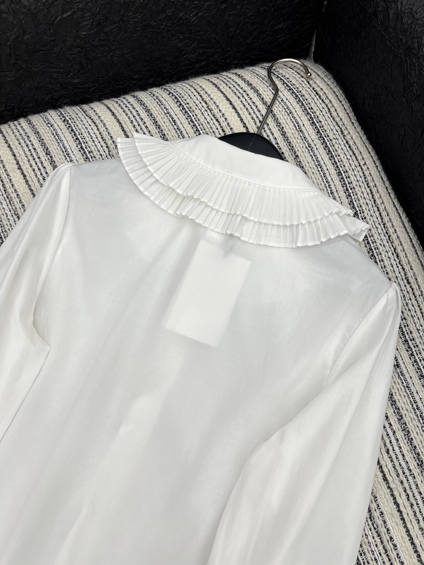 🛒𝐍𝐄𝐖 · 𝟐𝟎𝟐5/爆款现货【原版定制】Celin*｜25新款翻边风琴褶娃娃领纯色衬衫百搭高级 定制