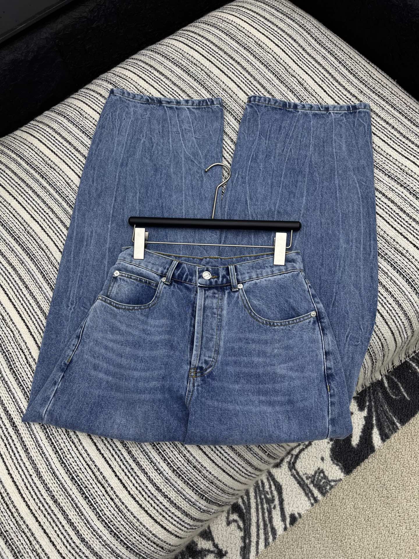 🛒𝐍𝐄𝐖 · 𝟐𝟎𝟐4/爆款现货【原版定制】Alex*｜大王家经典烫钻阔腿牛仔裤潮版奢侈品最新的版型 订