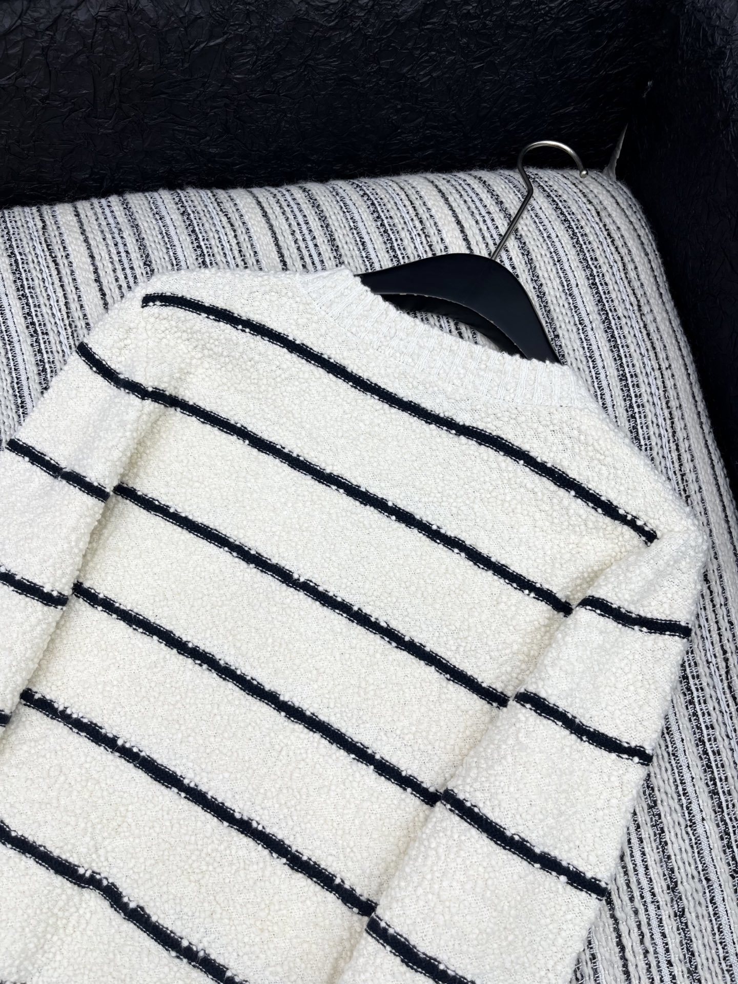 🛒𝐍𝐄𝐖 · 𝟐𝟎𝟐5/爆款现货原单品质 Dio*|25新品刺绣针织开衫精致常规版型上身巨显瘦!定制重工