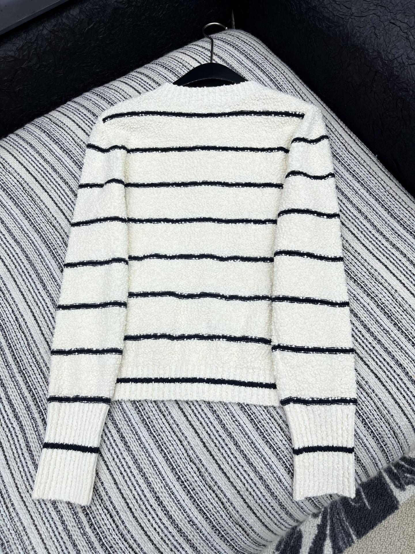 🛒𝐍𝐄𝐖 · 𝟐𝟎𝟐5/爆款现货原单品质 Dio*|25新品刺绣针织开衫精致常规版型上身巨显瘦!定制重工