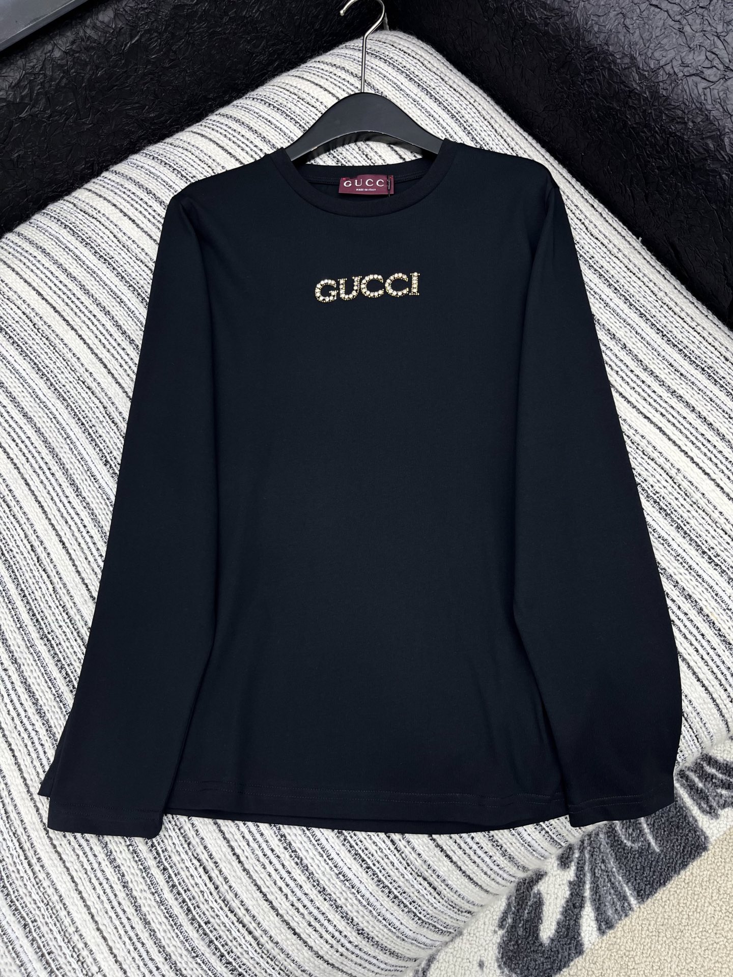 🛒𝐍𝐄𝐖 · 𝟐𝟎𝟐5/爆款现货原单品质 Gucc*｜精致订钻长袖T恤高订面料 亲肤透气舒适标志性字母图