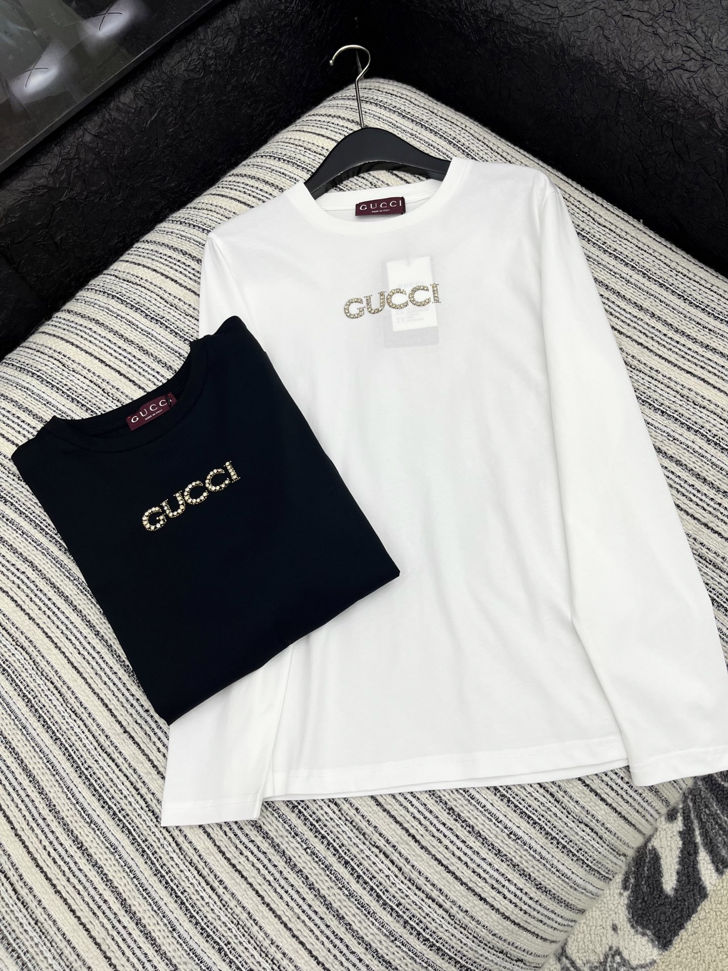 🛒𝐍𝐄𝐖 · 𝟐𝟎𝟐5/爆款现货原单品质 Gucc*｜精致订钻长袖T恤高订面料 亲肤透气舒适标志性字母图