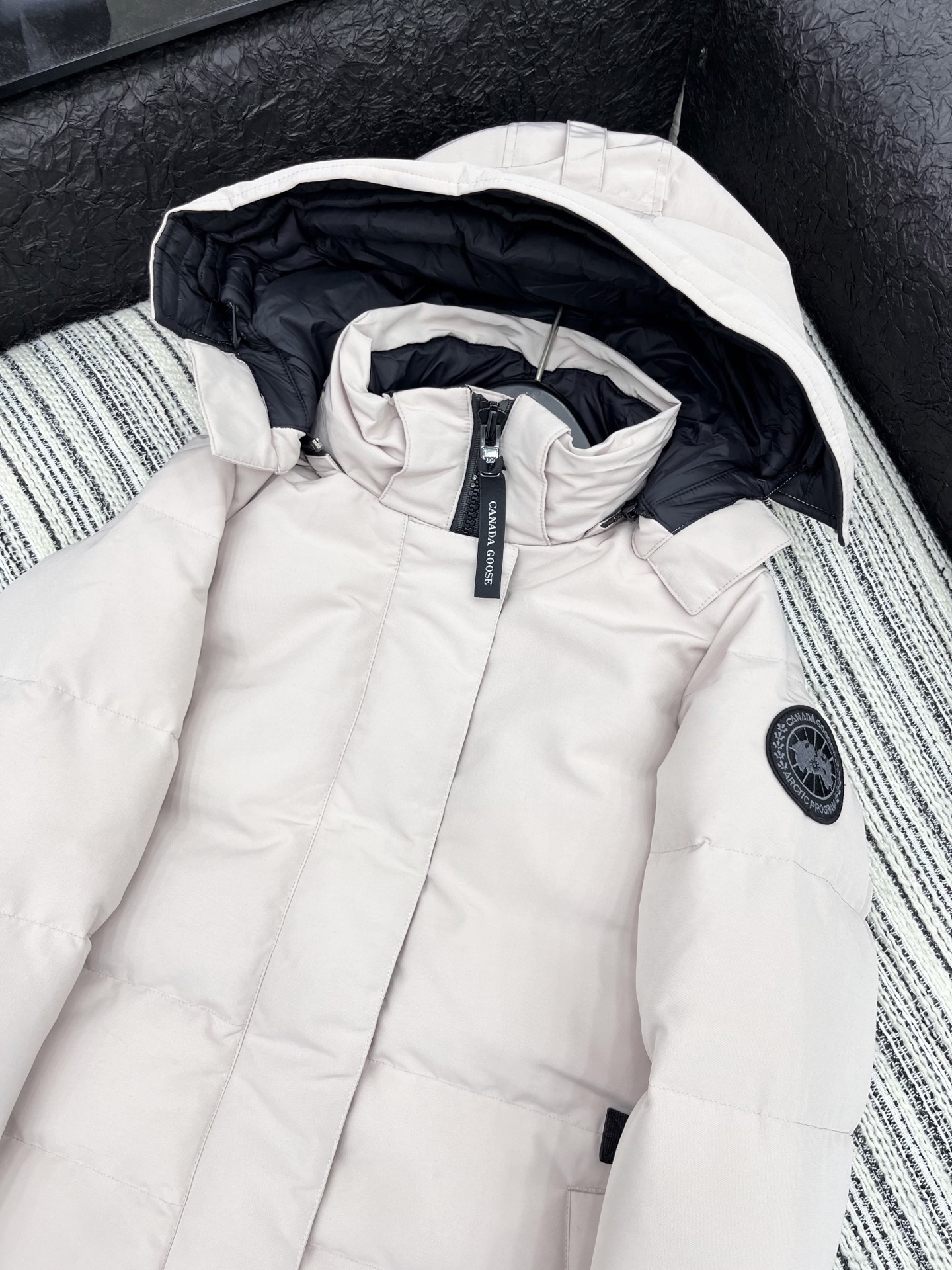 🛒𝐍𝐄𝐖 · 𝟐𝟎𝟐5/爆款现货【原版定制】加拿大*｜2025经典戴帽拉链派克羽绒服外套定制高级面料，经