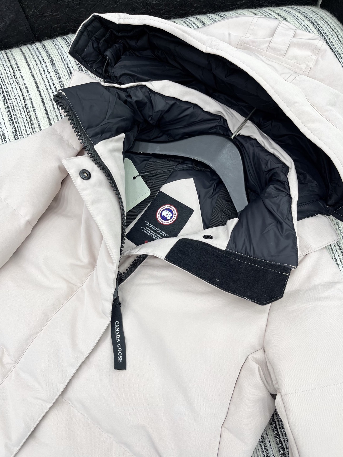 🛒𝐍𝐄𝐖 · 𝟐𝟎𝟐5/爆款现货【原版定制】加拿大*｜2025经典戴帽拉链派克羽绒服外套定制高级面料，经