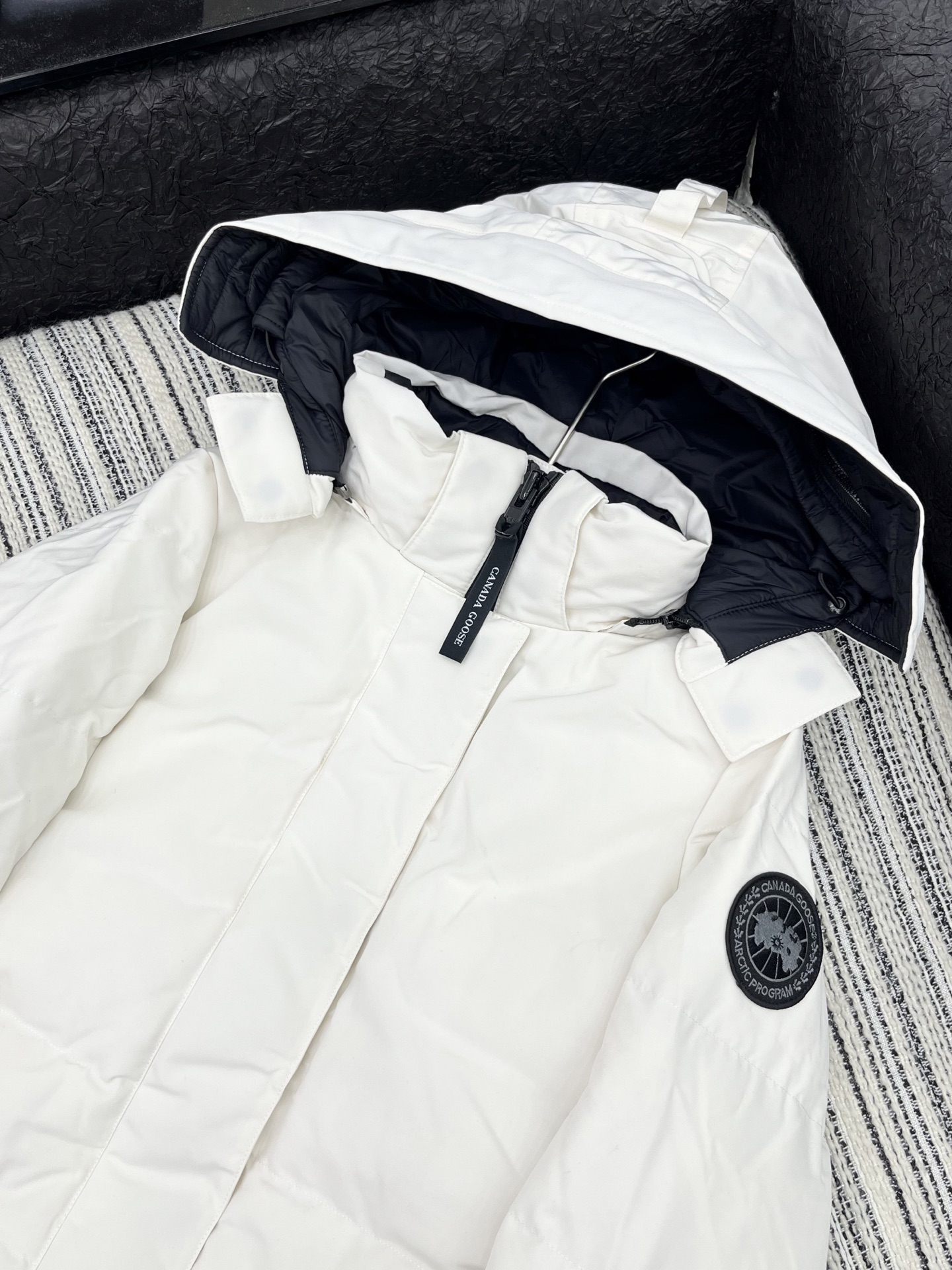 🛒𝐍𝐄𝐖 · 𝟐𝟎𝟐5/爆款现货【原版定制】加拿大*｜2025经典戴帽拉链派克羽绒服外套定制高级面料，经