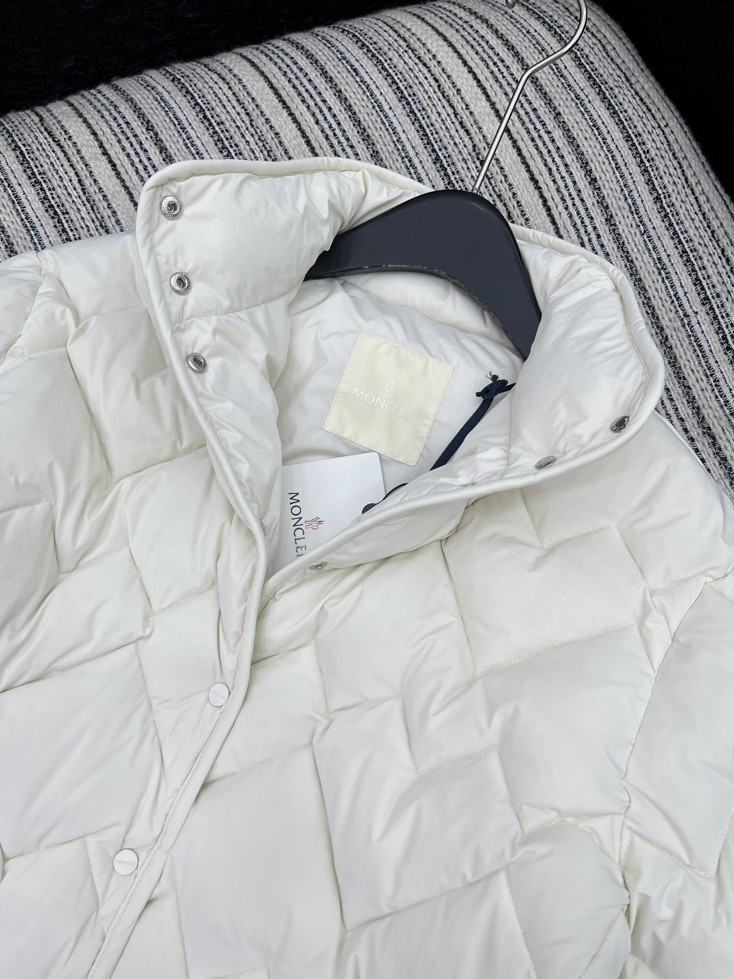 🛒𝐍𝐄𝐖 · 𝟐𝟎𝟐5/爆款现货【原版定制】Moncle*｜2025新品立领羽绒服外套定制YB进口材质，