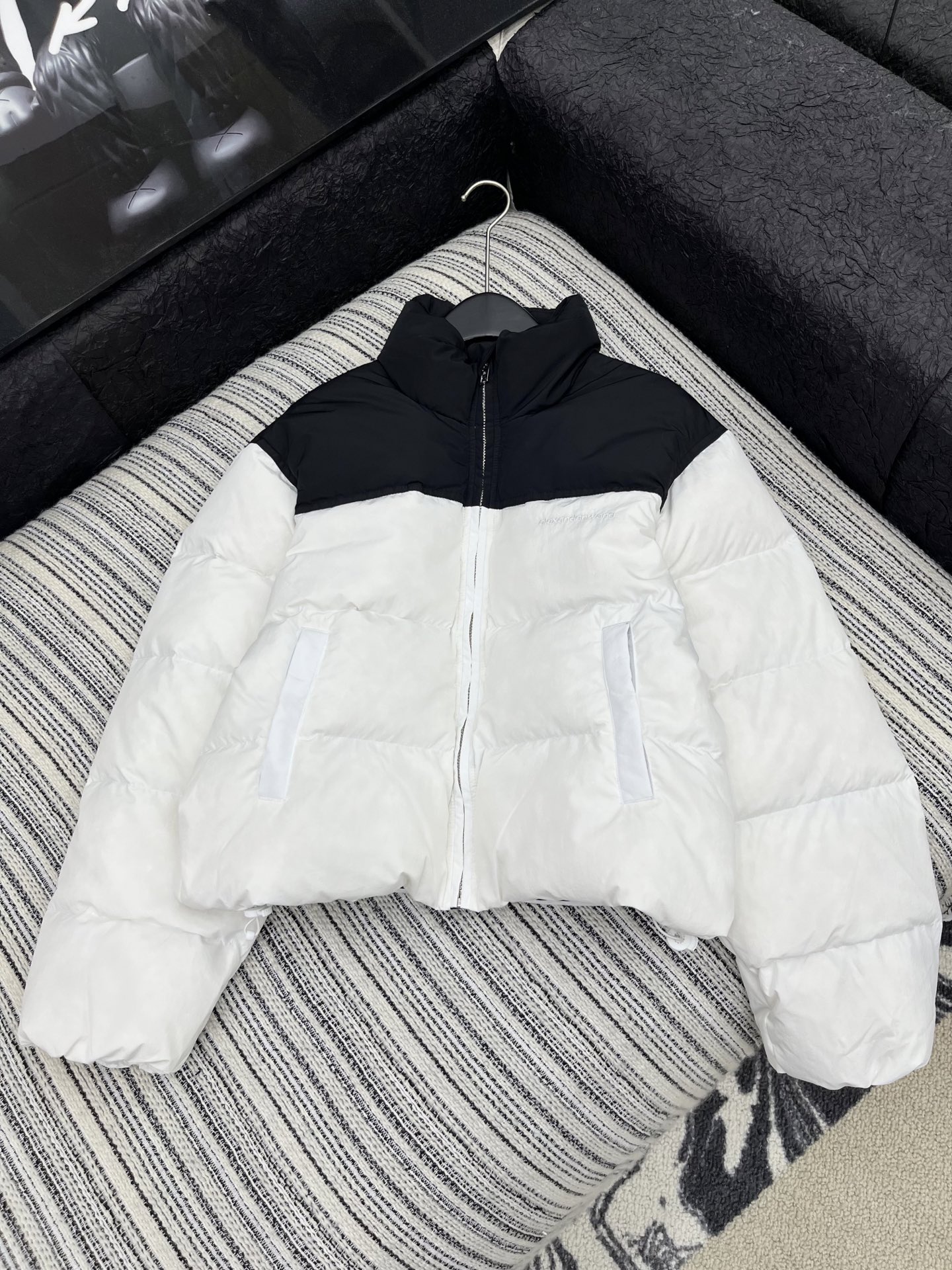 🛒𝐍𝐄𝐖 · 𝟐𝟎𝟐5/爆款现货【原版定制】Alex*｜2025新品撞色立领羽绒服外套定制YB进口材质，