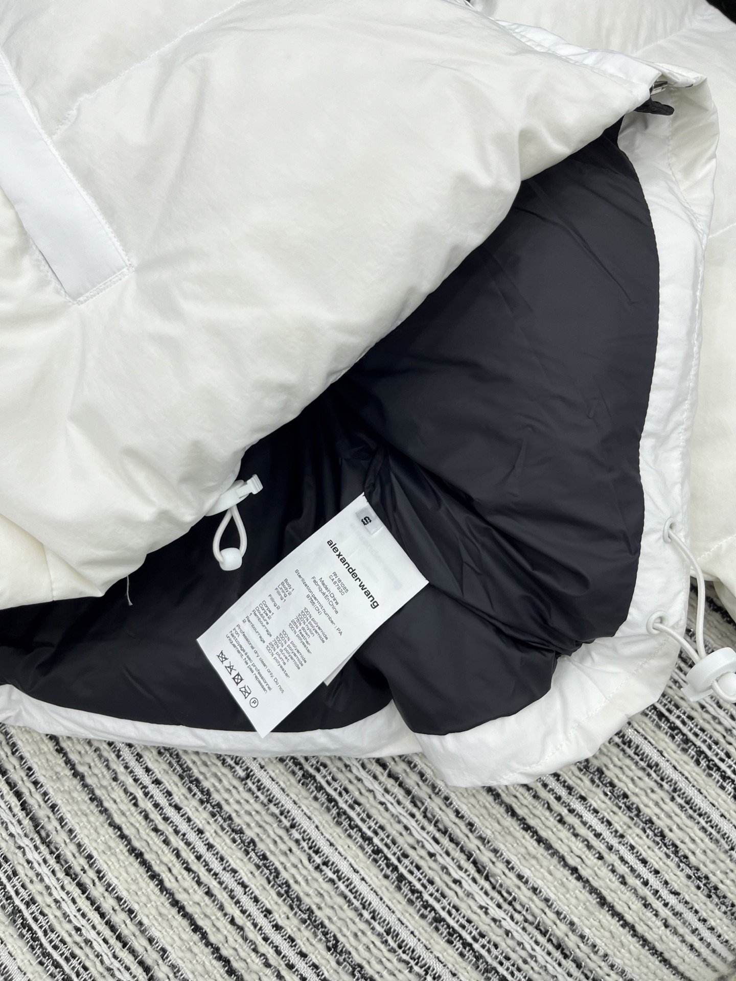 🛒𝐍𝐄𝐖 · 𝟐𝟎𝟐5/爆款现货【原版定制】Alex*｜2025新品撞色立领羽绒服外套定制YB进口材质，