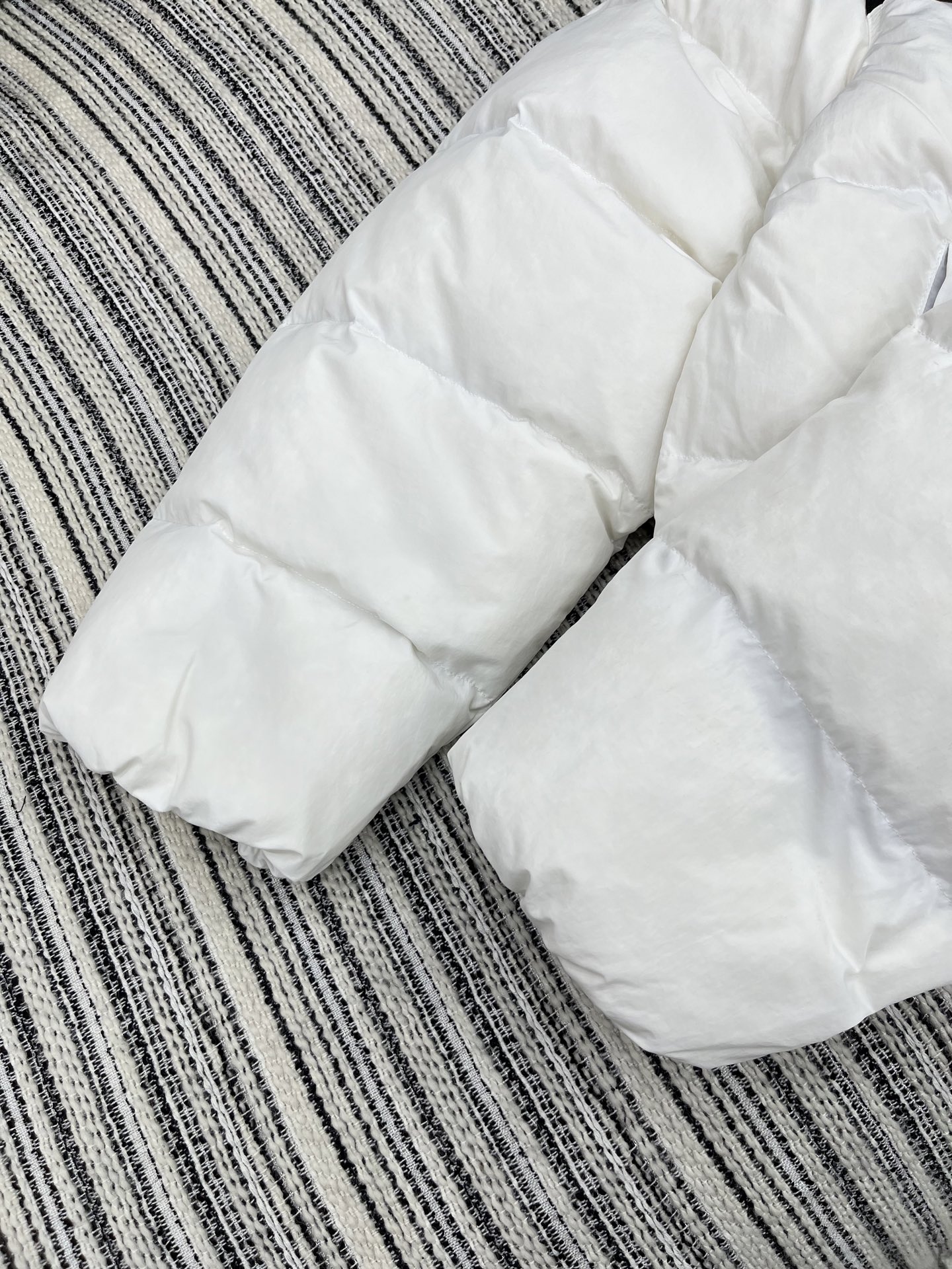 🛒𝐍𝐄𝐖 · 𝟐𝟎𝟐5/爆款现货【原版定制】Alex*｜2025新品撞色立领羽绒服外套定制YB进口材质，