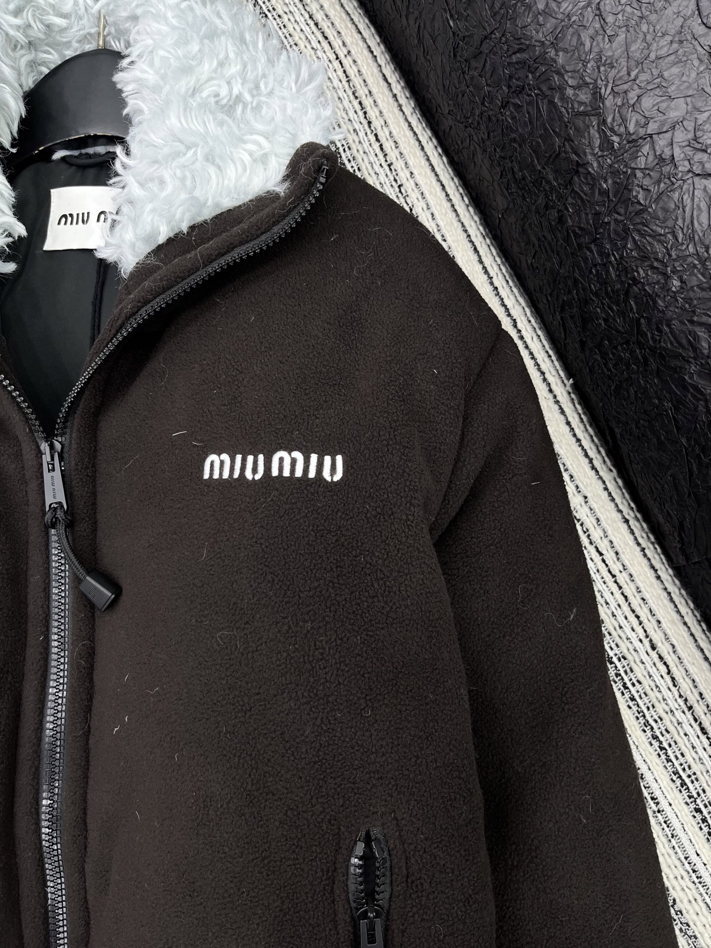 MIU MIU Fleece Jacket Women's Winter Coat Thickened Lamb Wool Outerwear 4 i1761729058485 1639 0 2