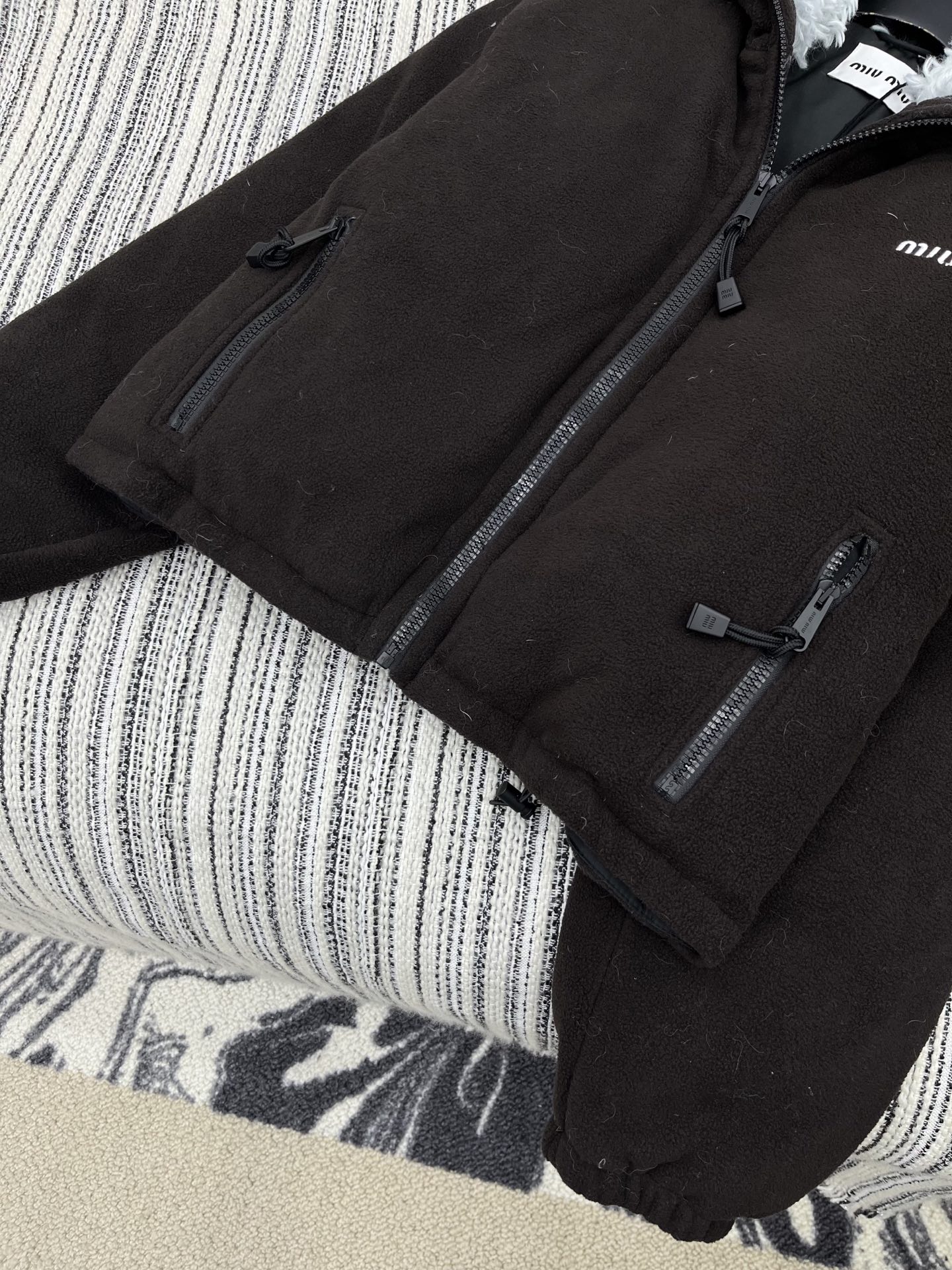 MIU MIU Fleece Jacket Women's Winter Coat Thickened Lamb Wool Outerwear 5 i1761729058498 4642 0 3