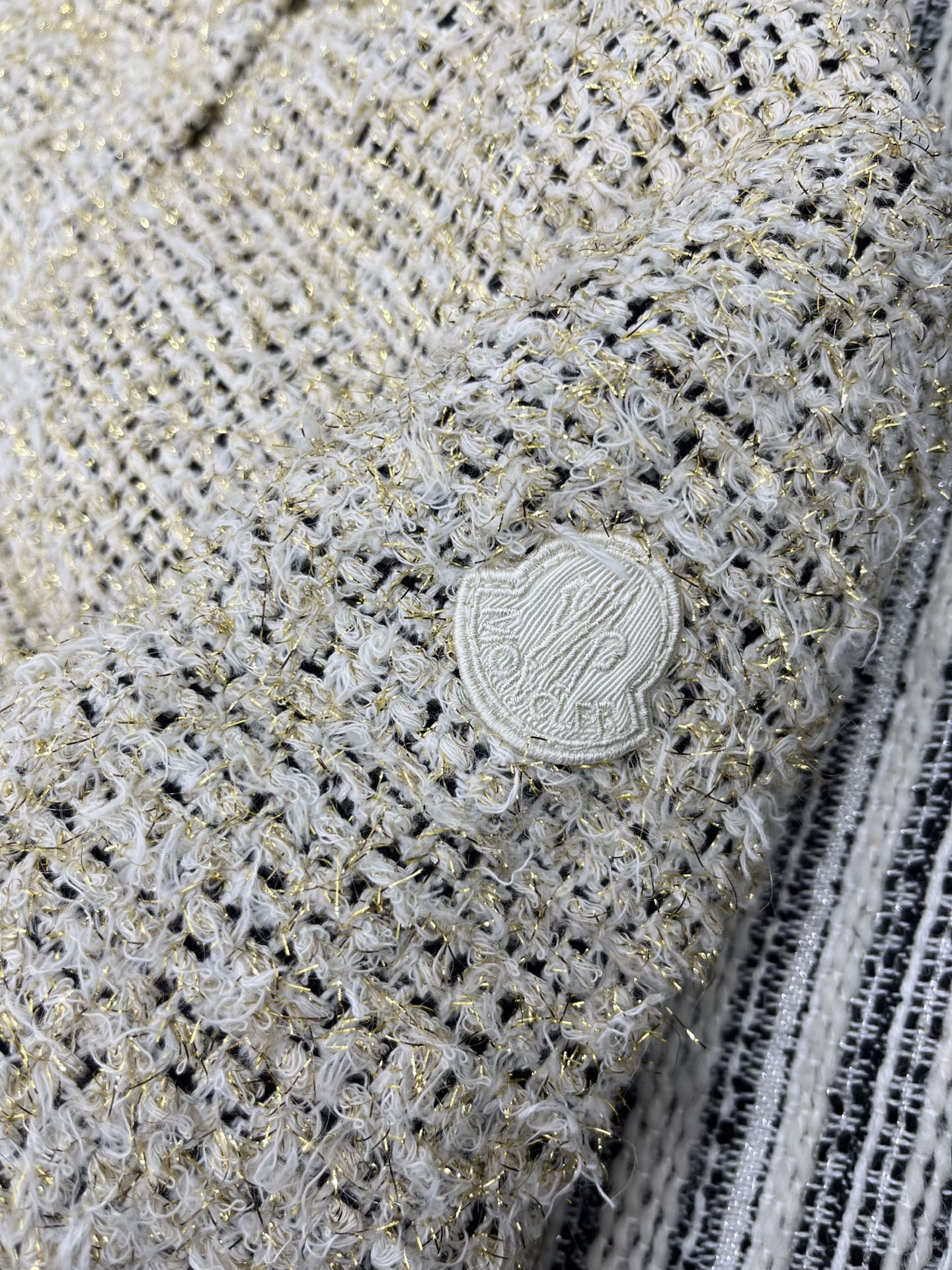 🛒𝐍𝐄𝐖 · 𝟐𝟎𝟐5/爆款现货【原版订制】Mon*｜25秋冬新品粗花呢立领羽绒服外套面包服设计 大工厂