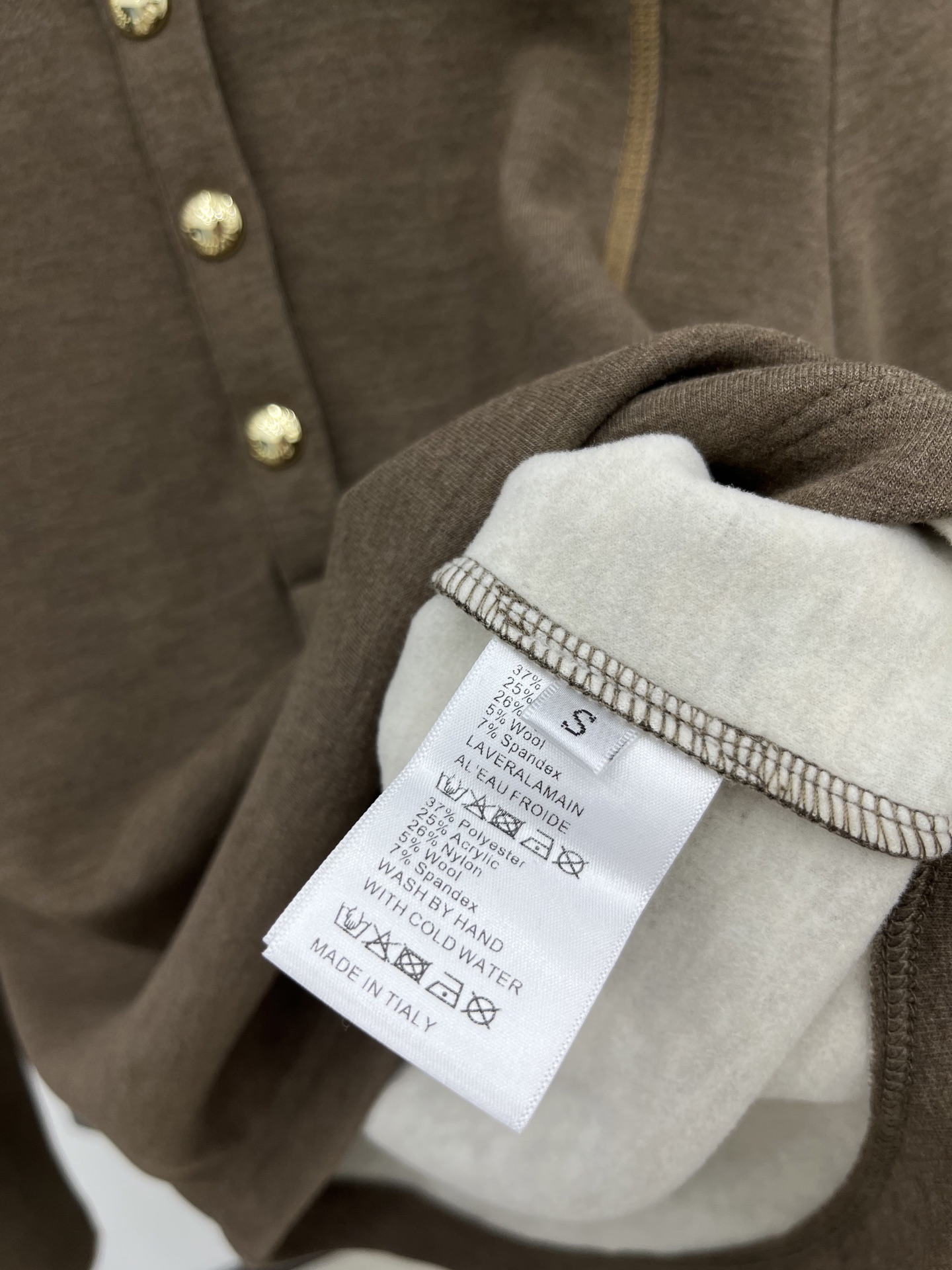 🛒𝐍𝐄𝐖 · 𝟐𝟎𝟐5/爆款现货原单品质 Miu Mi*｜25早秋新品套装！高端定制带帽外套，搭配松紧腰