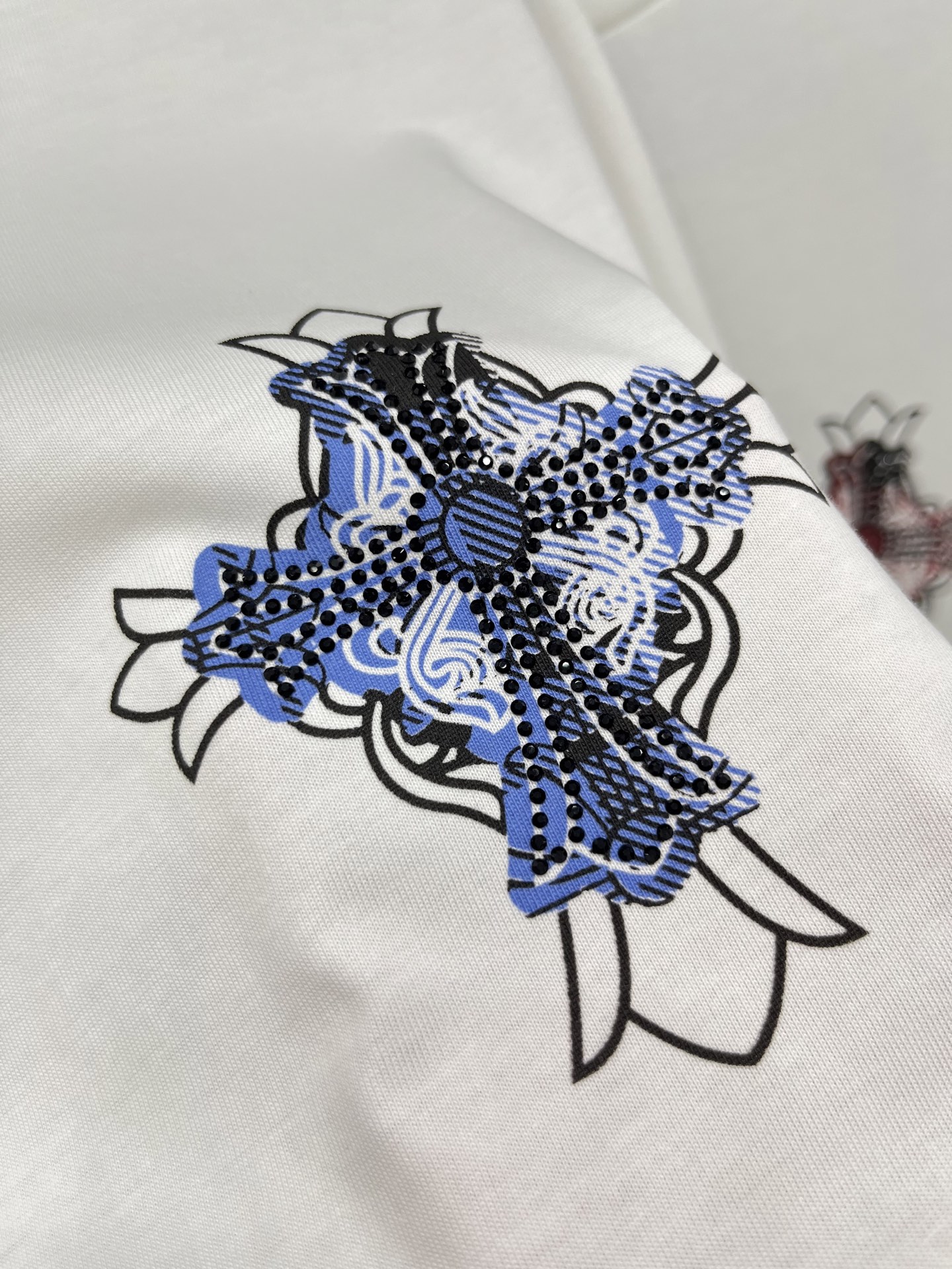 🛒𝐍𝐄𝐖 · 𝟐𝟎𝟐5/爆款现货原单品质 克罗星｜25新品印花烫钻短袖T恤精致版型上身巨显瘦！定制最新工