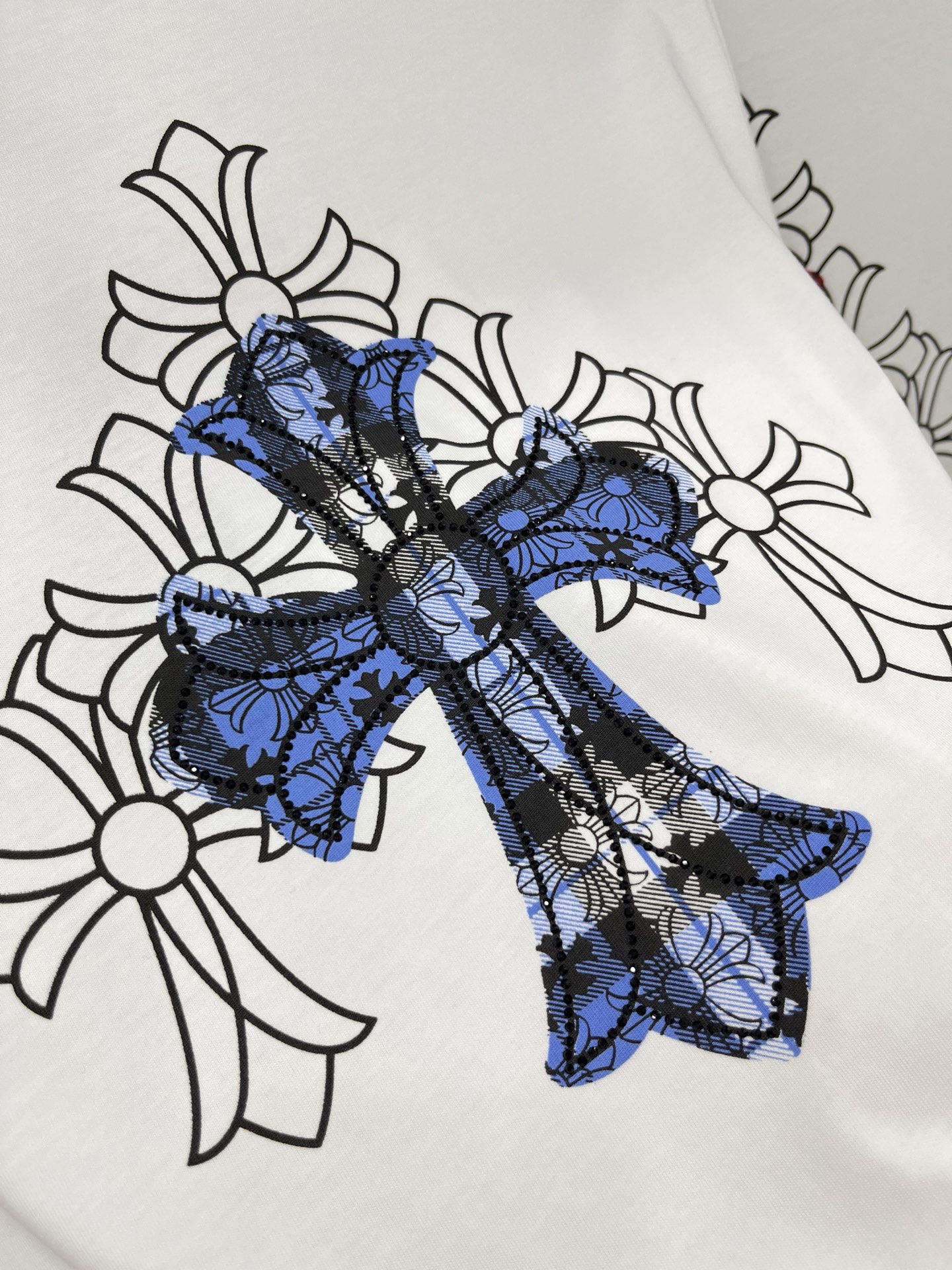 🛒𝐍𝐄𝐖 · 𝟐𝟎𝟐5/爆款现货原单品质 克罗星｜25新品印花烫钻短袖T恤精致版型上身巨显瘦！定制最新工