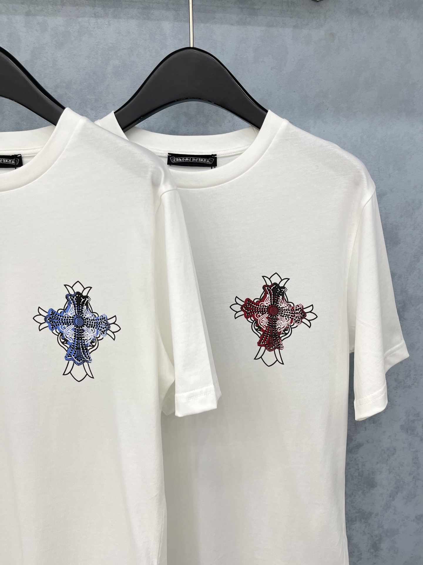 🛒𝐍𝐄𝐖 · 𝟐𝟎𝟐5/爆款现货原单品质 克罗星｜25新品印花烫钻短袖T恤精致版型上身巨显瘦！定制最新工