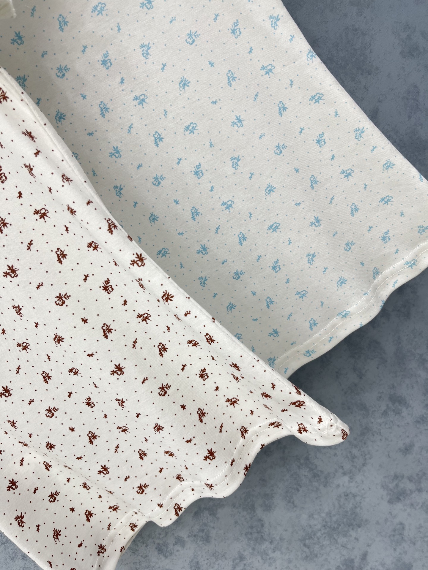 🛒𝐍𝐄𝐖 · 𝟐𝟎𝟐5/爆款现货原单品质 Miu Mi*｜25早秋新款圆领花边短袖T恤 系列款不同于传统