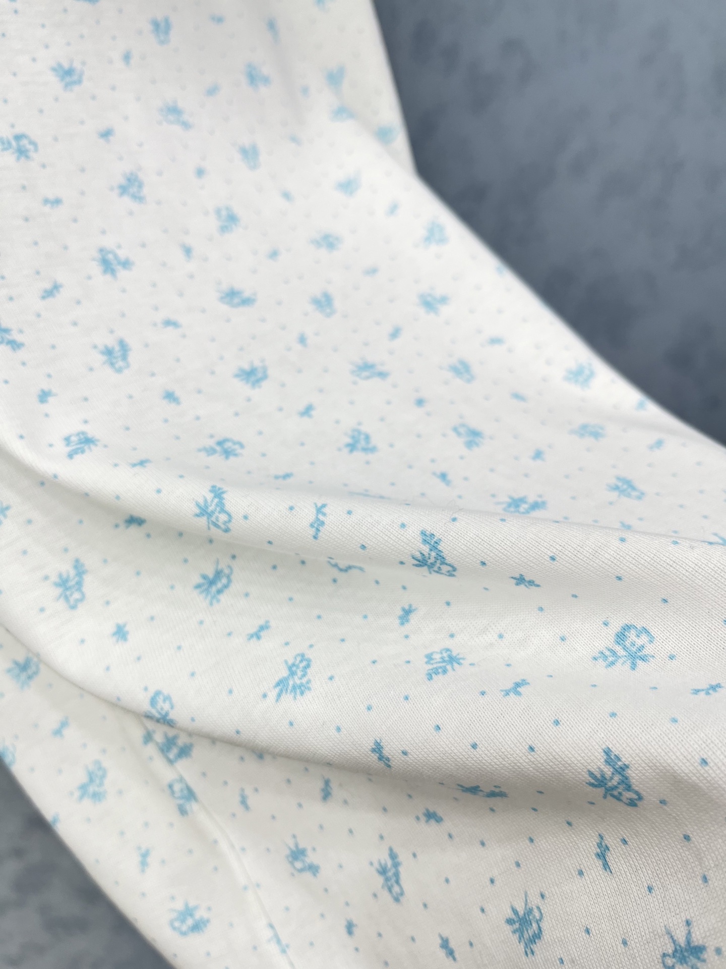 🛒𝐍𝐄𝐖 · 𝟐𝟎𝟐5/爆款现货原单品质 Miu Mi*｜25早秋新款圆领花边背心 系列款不同于传统的正