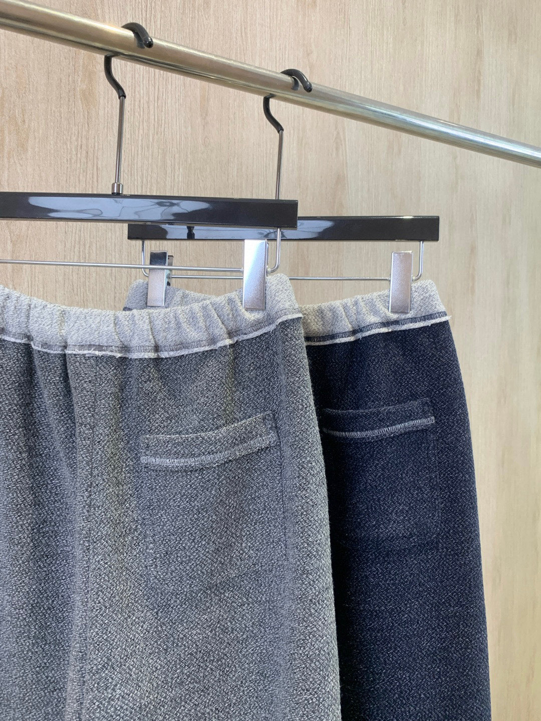 🛒𝐍𝐄𝐖 · 𝟐𝟎𝟐5/爆款现货原单品质 Loe*｜撞色抽绳休闲西裤高品质面料质感柔软细腻舒适气质百搭有