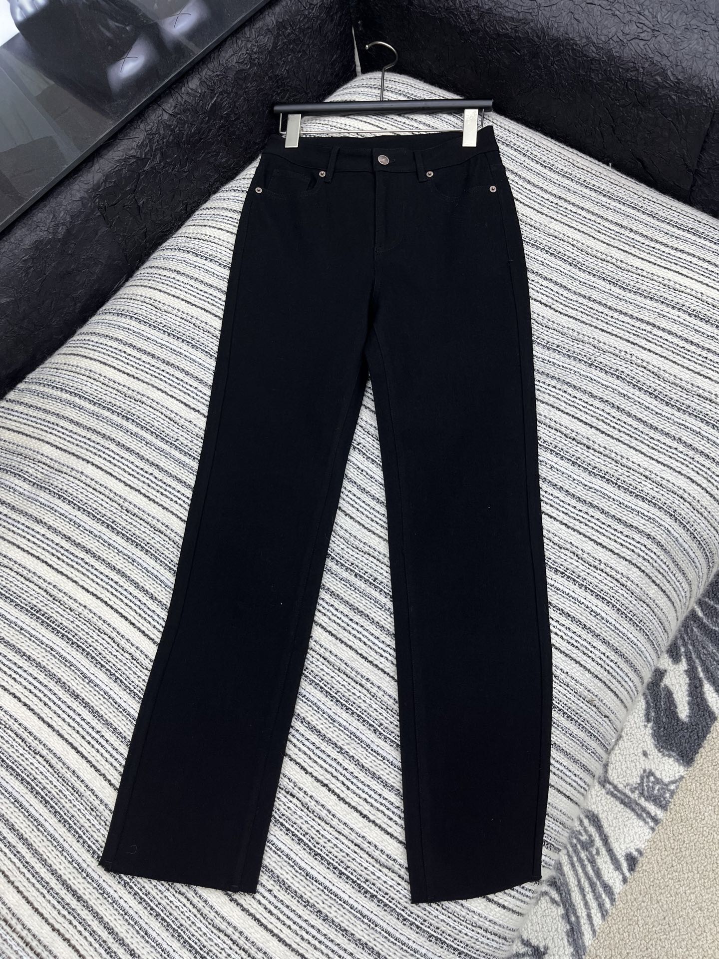 🛒𝐍𝐄𝐖 · 𝟐𝟎𝟐5/爆款现货【原版定制】The Row｜25早秋新款纯色经典牛仔裤暗黑色系，纤腿神器