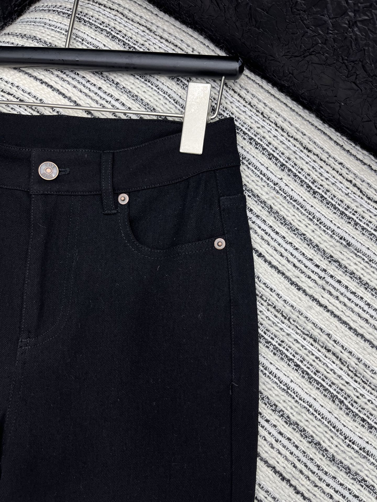 🛒𝐍𝐄𝐖 · 𝟐𝟎𝟐5/爆款现货【原版定制】The Row｜25早秋新款纯色经典牛仔裤暗黑色系，纤腿神器