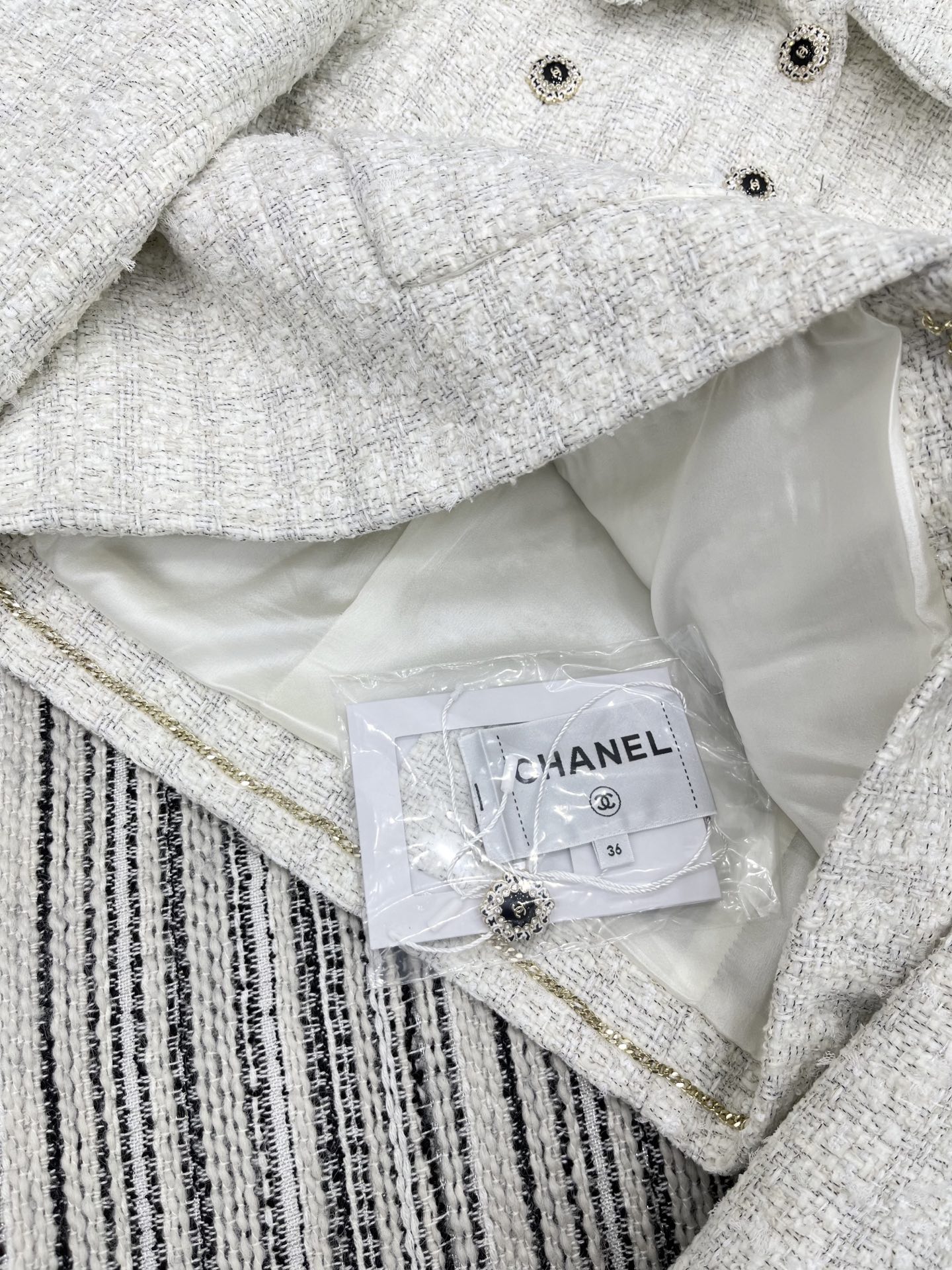 🛒𝐍𝐄𝐖 · 𝟐𝟎𝟐5/爆款现货【原版定制】Chane*｜2025新品格纹粗花呢圆领外套定制YB进口材质