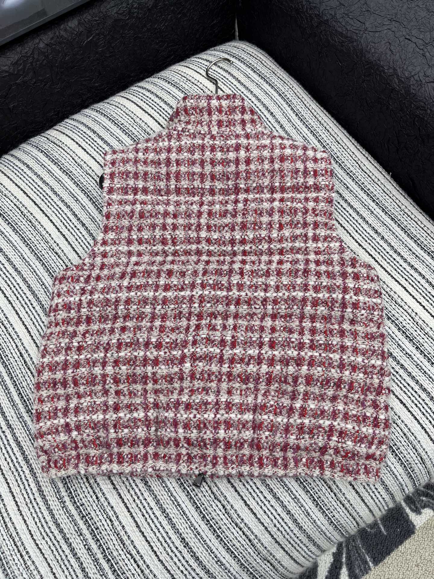 🛒𝐍𝐄𝐖 · 𝟐𝟎𝟐5/爆款现货【原版订制】Mon*｜25秋冬新品立领粗花呢羽绒服马甲外套面包服设计 双