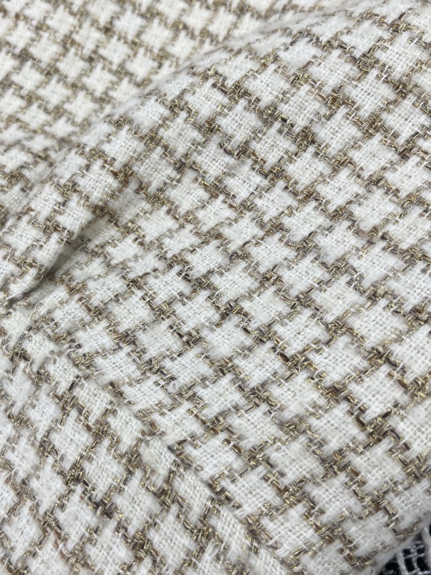 🛒𝐍𝐄𝐖 · 𝟐𝟎𝟐5/爆款现货【原版定制】Chane*｜2025新品亮丝粗花呢小V领背心外套定制YB进