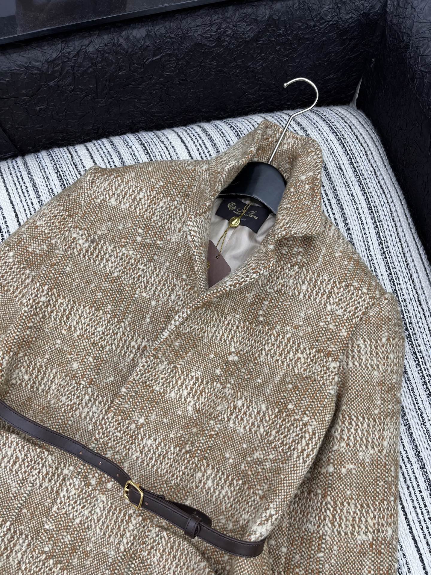 🛒𝐍𝐄𝐖 · 𝟐𝟎𝟐5/爆款现货原单品质 Lp*｜25秋冬新品粗花呢立领外套混色纱线设计 大工厂订制！羊