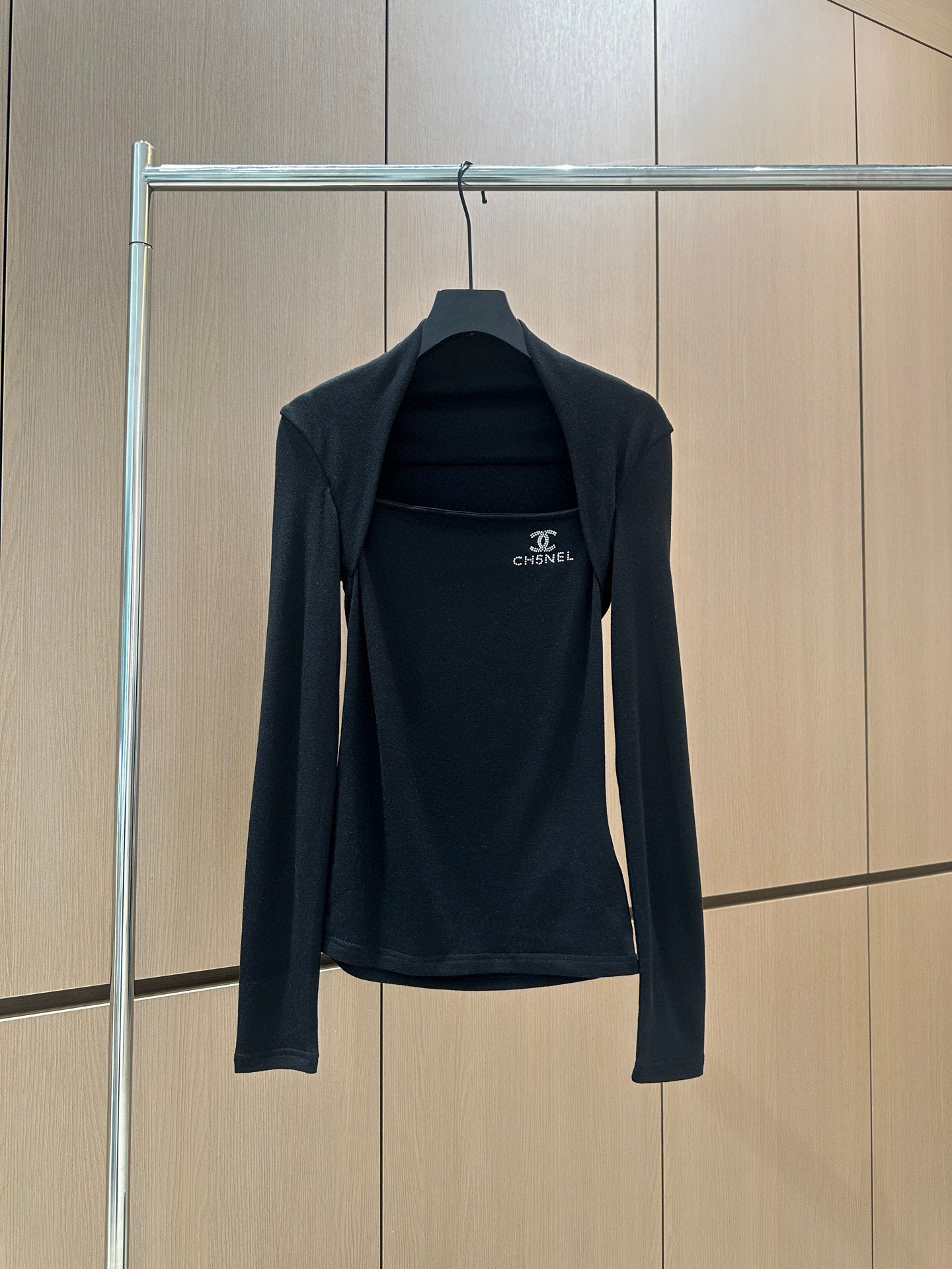 🛒𝐍𝐄𝐖 · 𝟐𝟎𝟐5/爆款现货设计师 原创｜2025新款磨毛打底衫云感舒适的系列！上身的触感谁穿谁知道