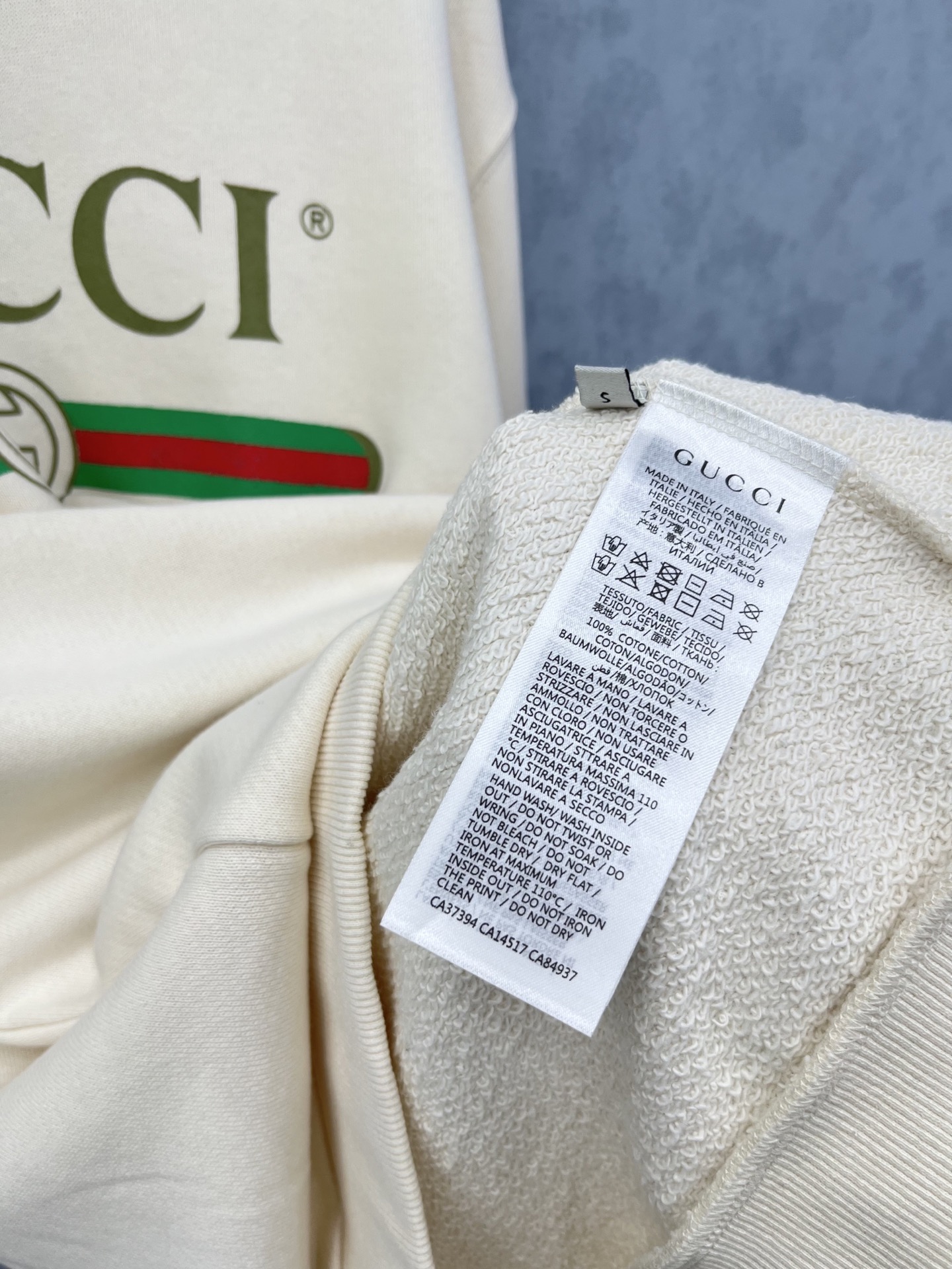 🛒𝐍𝐄𝐖 · 𝟐𝟎𝟐5/爆款现货原单品质 Guc*｜25早秋经典圆领卫衣干净利落的裁剪，落肩宽松慵懒版型