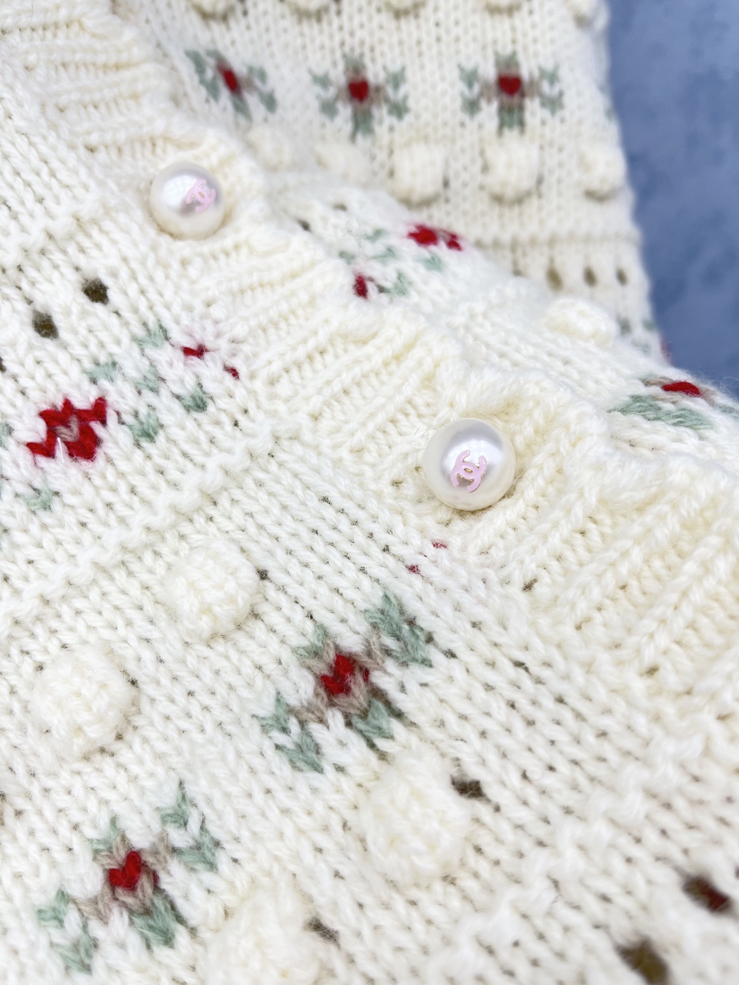 🛒𝐍𝐄𝐖 · 𝟐𝟎𝟐5/爆款现货原单品质 Chan*｜25中古系列重工手工钩花圆领外套独家订制纱线 ，珍