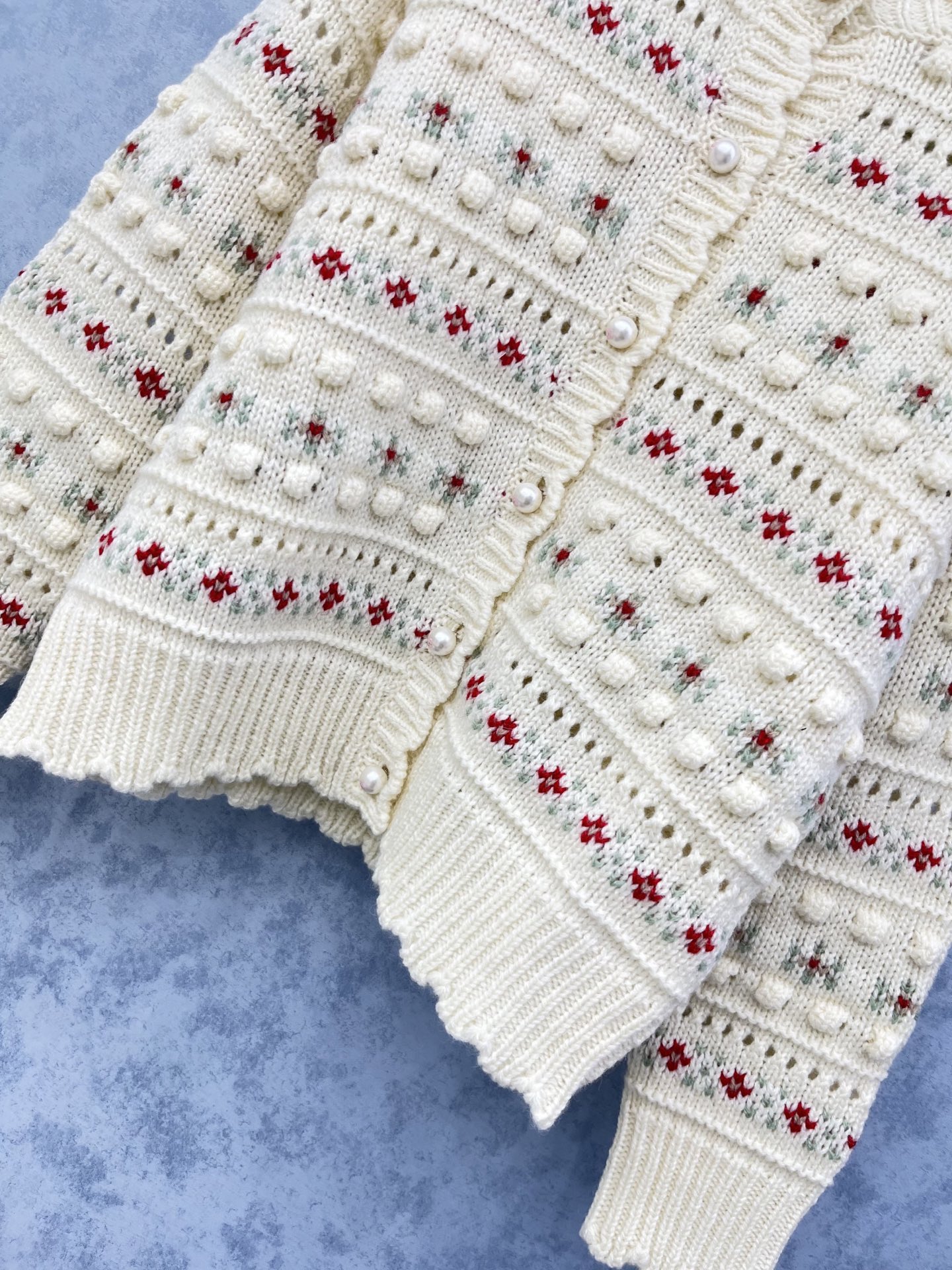 🛒𝐍𝐄𝐖 · 𝟐𝟎𝟐5/爆款现货原单品质 Chan*｜25中古系列重工手工钩花圆领外套独家订制纱线 ，珍