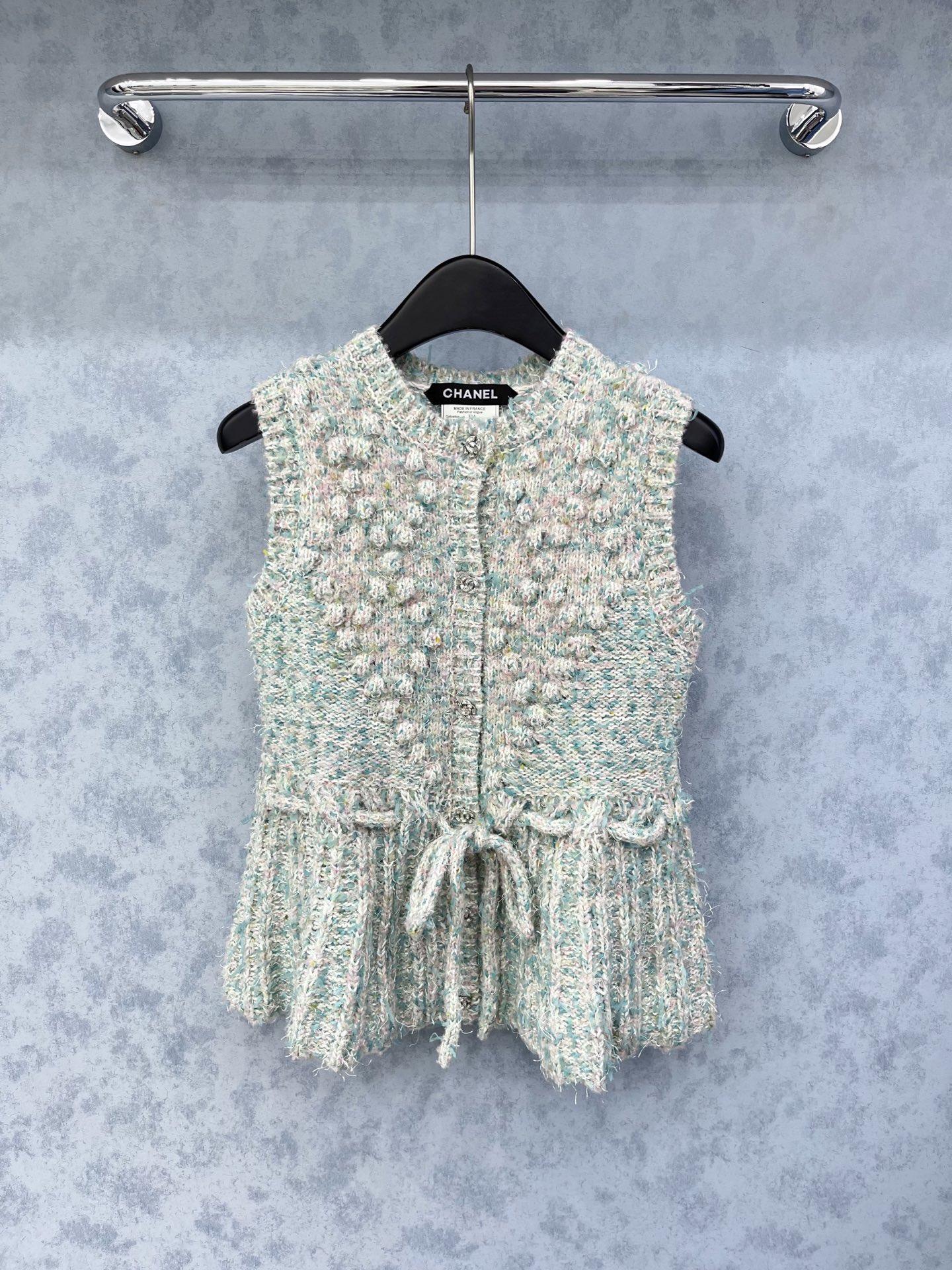 🛒𝐍𝐄𝐖 · 𝟐𝟎𝟐5/爆款现货原单品质 Chan*｜25中古系列重工抽绳手工钩花圆领背心外套独家订制纱