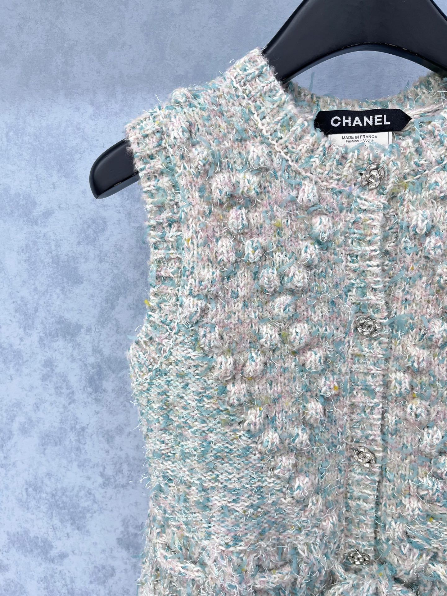 🛒𝐍𝐄𝐖 · 𝟐𝟎𝟐5/爆款现货原单品质 Chan*｜25中古系列重工抽绳手工钩花圆领背心外套独家订制纱