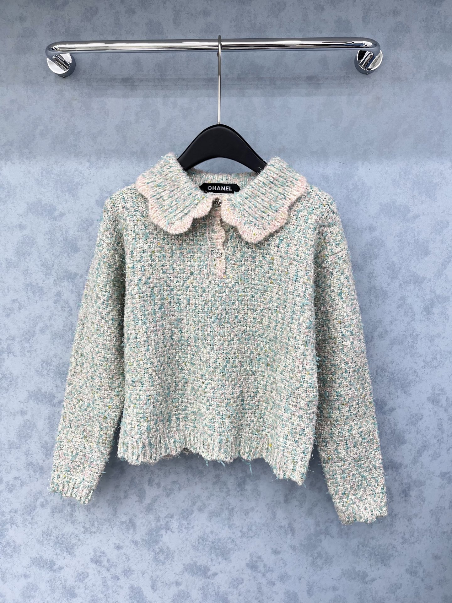 🛒𝐍𝐄𝐖 · 𝟐𝟎𝟐5/爆款现货原单品质 Chan*｜25中古系列重工花瓣领套头毛衣独家订制纱线 ，珍珠