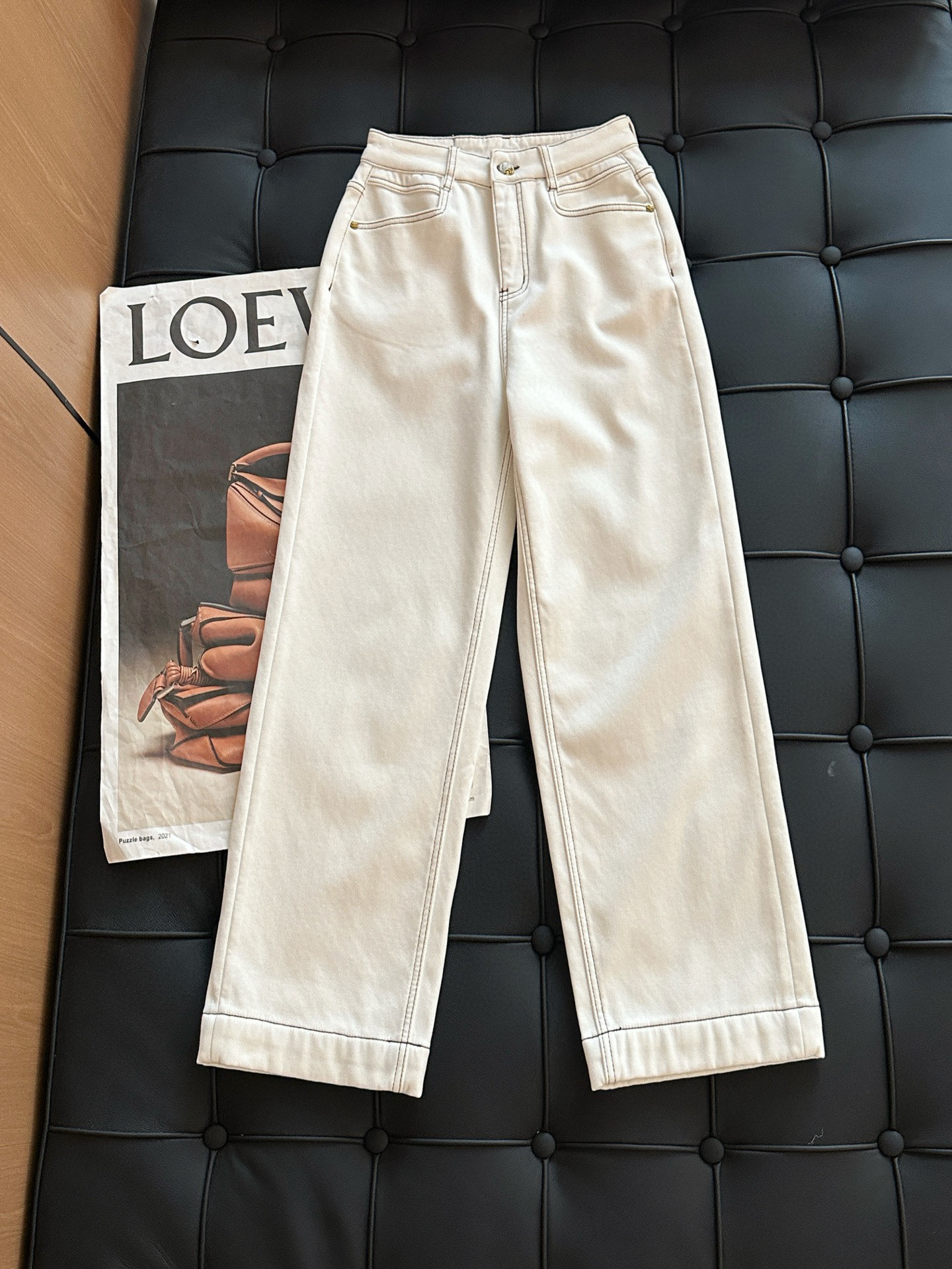 🛒𝐍𝐄𝐖 · 𝟐𝟎𝟐5/爆款现货设计师原创｜25新款加绒烟管牛仔裤撞色刺绣 色系搭配非常好看，瘦身设计，