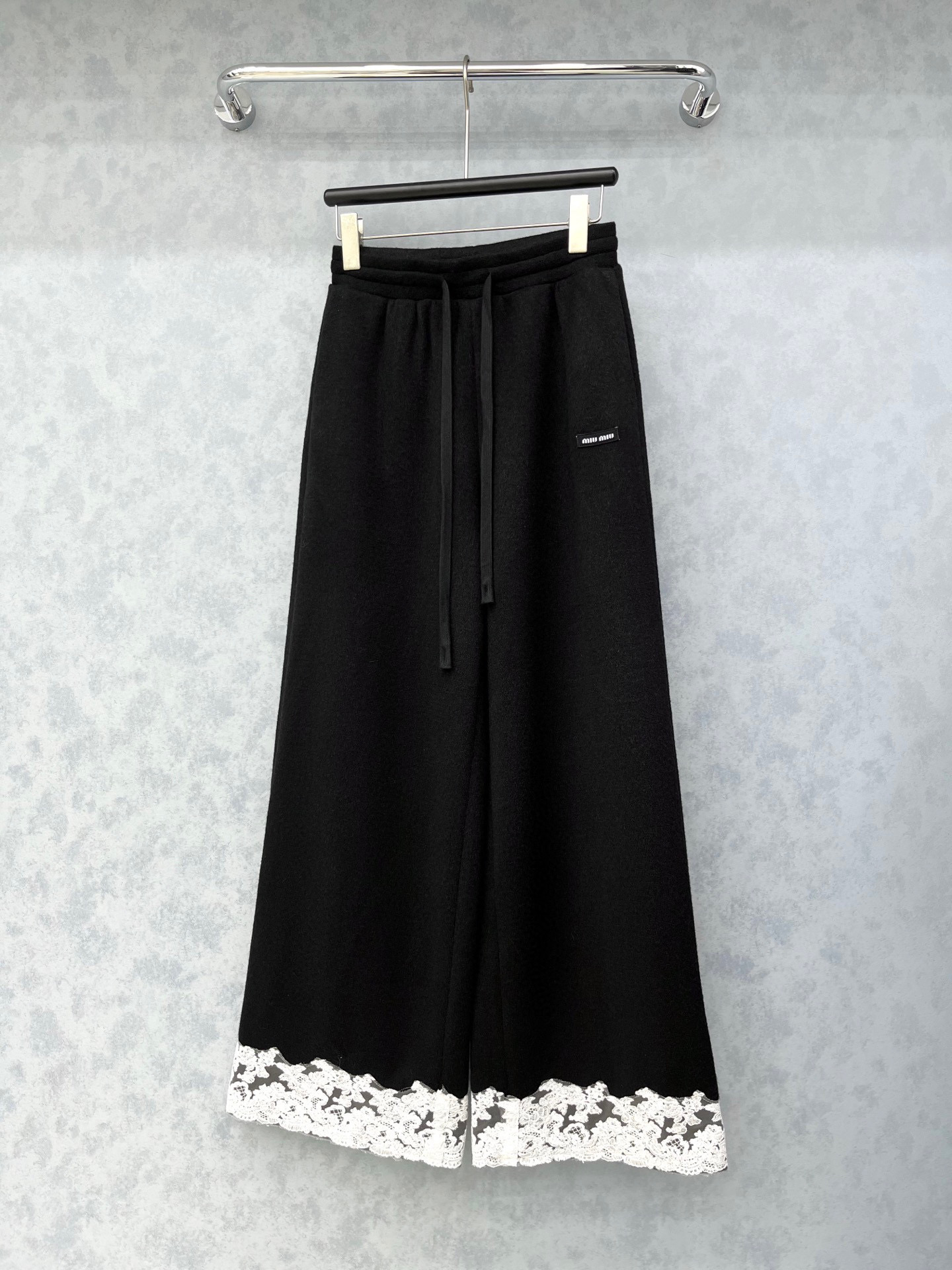 🛒𝐍𝐄𝐖 · 𝟐𝟎𝟐5/爆款现货原单品质 Miu Mi*｜2025新品加厚羊毛休闲裤高品质羊毛🦙 ，软软