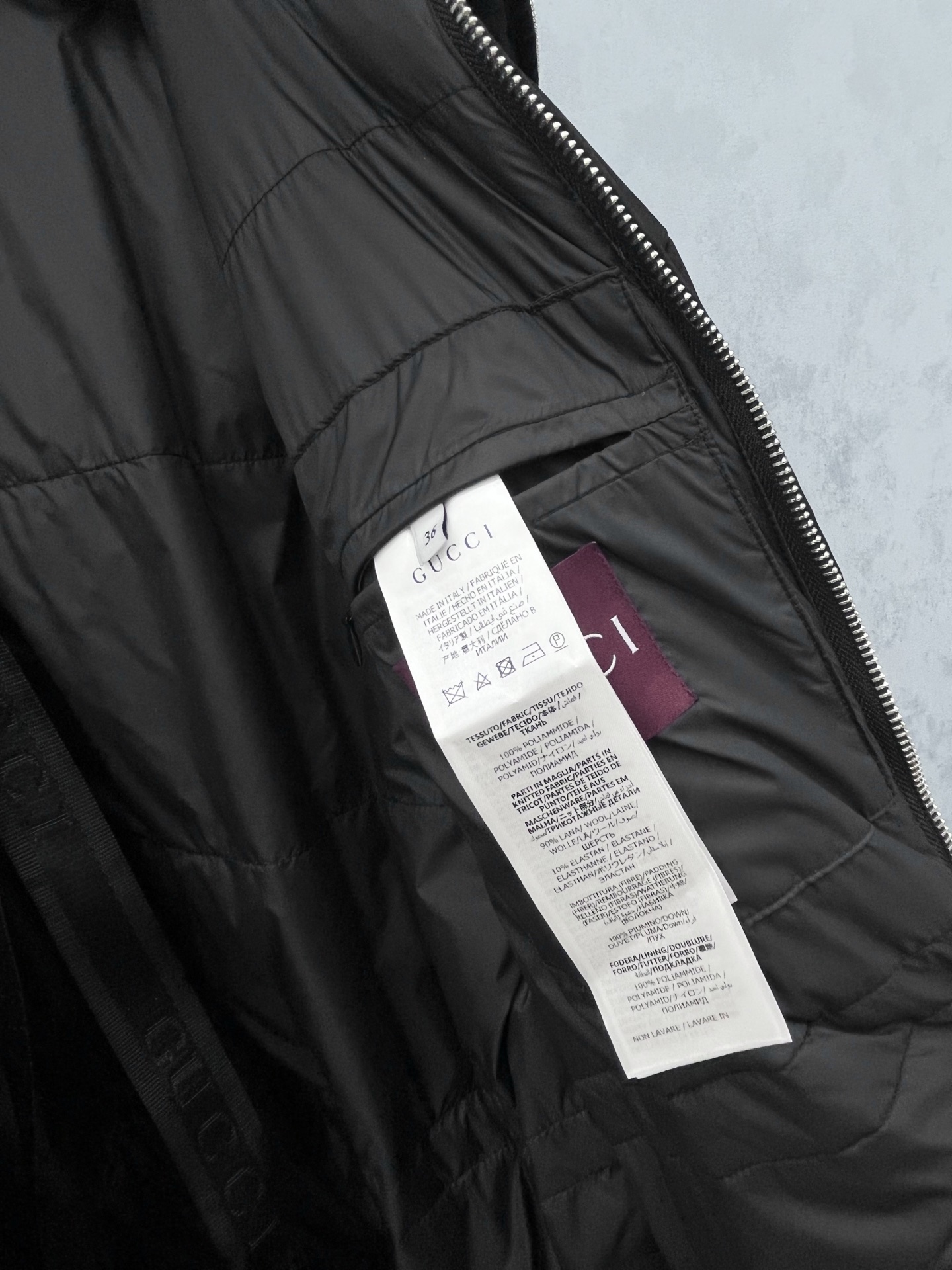 🛒𝐍𝐄𝐖 · 𝟐𝟎𝟐5/爆款现货【原版订制】Gucc*｜25秋冬新品收腰翻领针织拼接羽绒服外套面包服设计