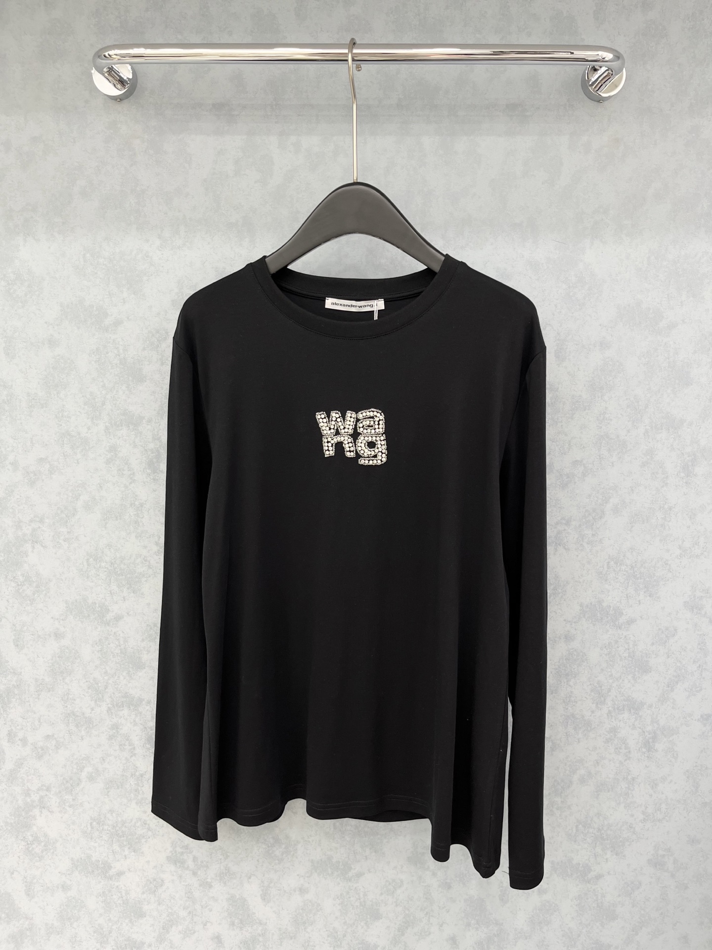 🛒𝐍𝐄𝐖 · 𝟐𝟎𝟐5/爆款现货原单品质 Alex*｜精致订钻长袖T恤高订面料 亲肤透气舒适标志性字母图