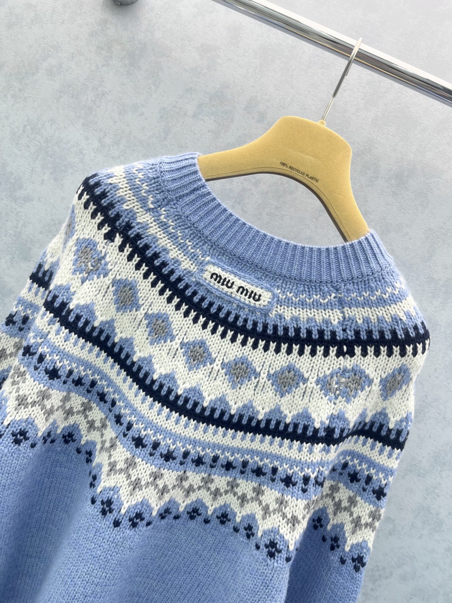 🛒𝐍𝐄𝐖 · 𝟐𝟎𝟐5/爆款现货【原版定制】𝐌𝐢𝐮𝐌𝐢*｜25新款美式羊绒羊毛毛衣 秋意渐浓的氛围感真的