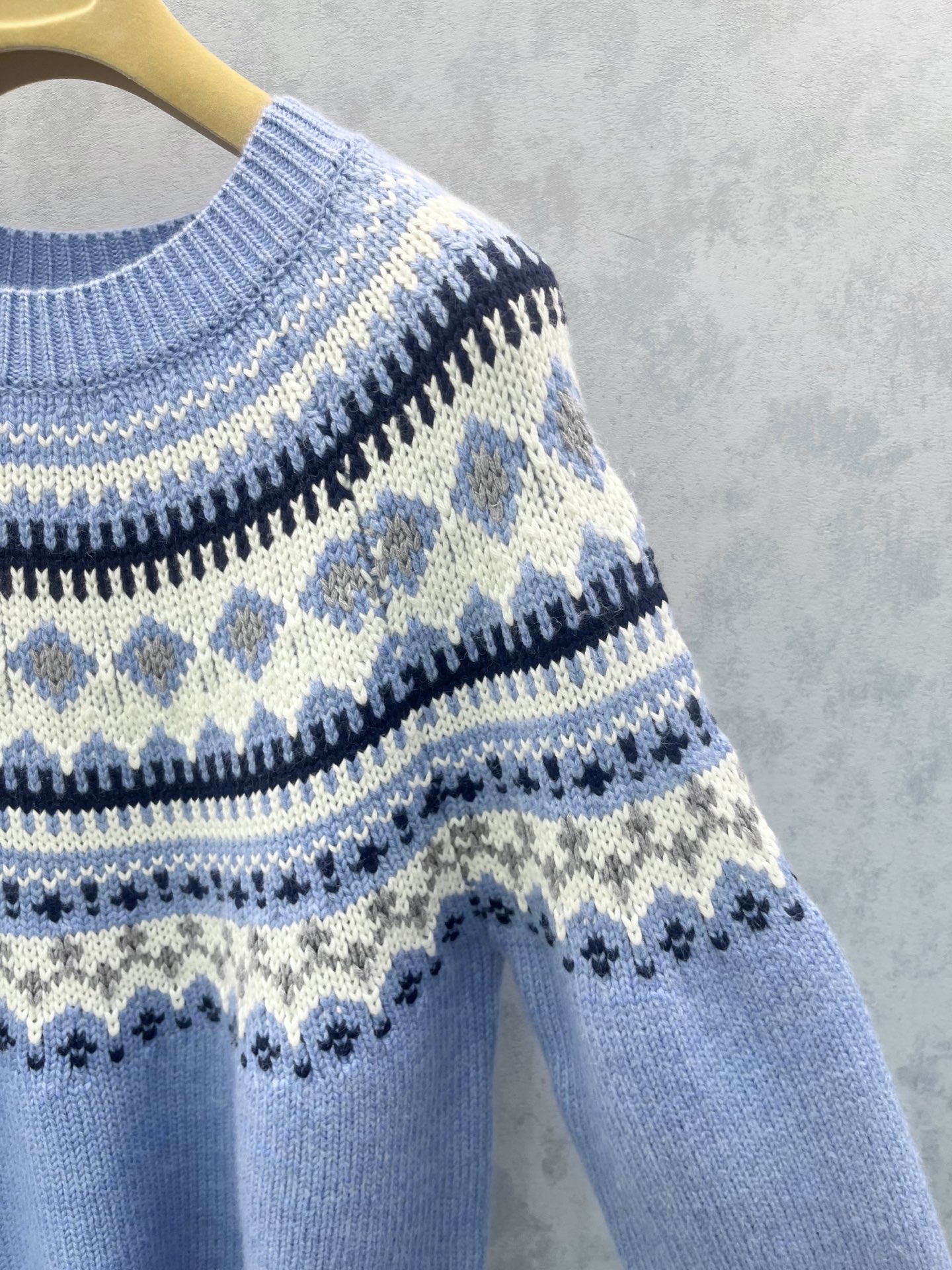 🛒𝐍𝐄𝐖 · 𝟐𝟎𝟐5/爆款现货【原版定制】𝐌𝐢𝐮𝐌𝐢*｜25新款美式羊绒羊毛毛衣 秋意渐浓的氛围感真的