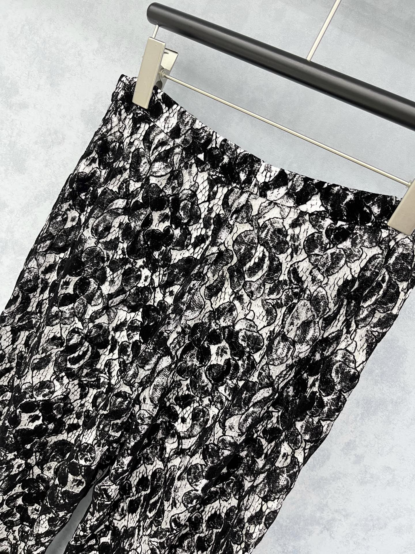 🛒𝐍𝐄𝐖 · 𝟐𝟎𝟐5/爆款【原版定制】Chane*｜ 2025新品蕾丝花边休闲裤 系列款定制YB进口材