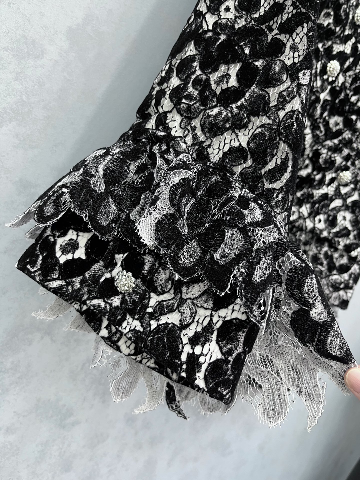 🛒𝐍𝐄𝐖 · 𝟐𝟎𝟐5/爆款【原版定制】Chane*｜ 2025新品蕾丝花边西装外套 系列款定制YB进口