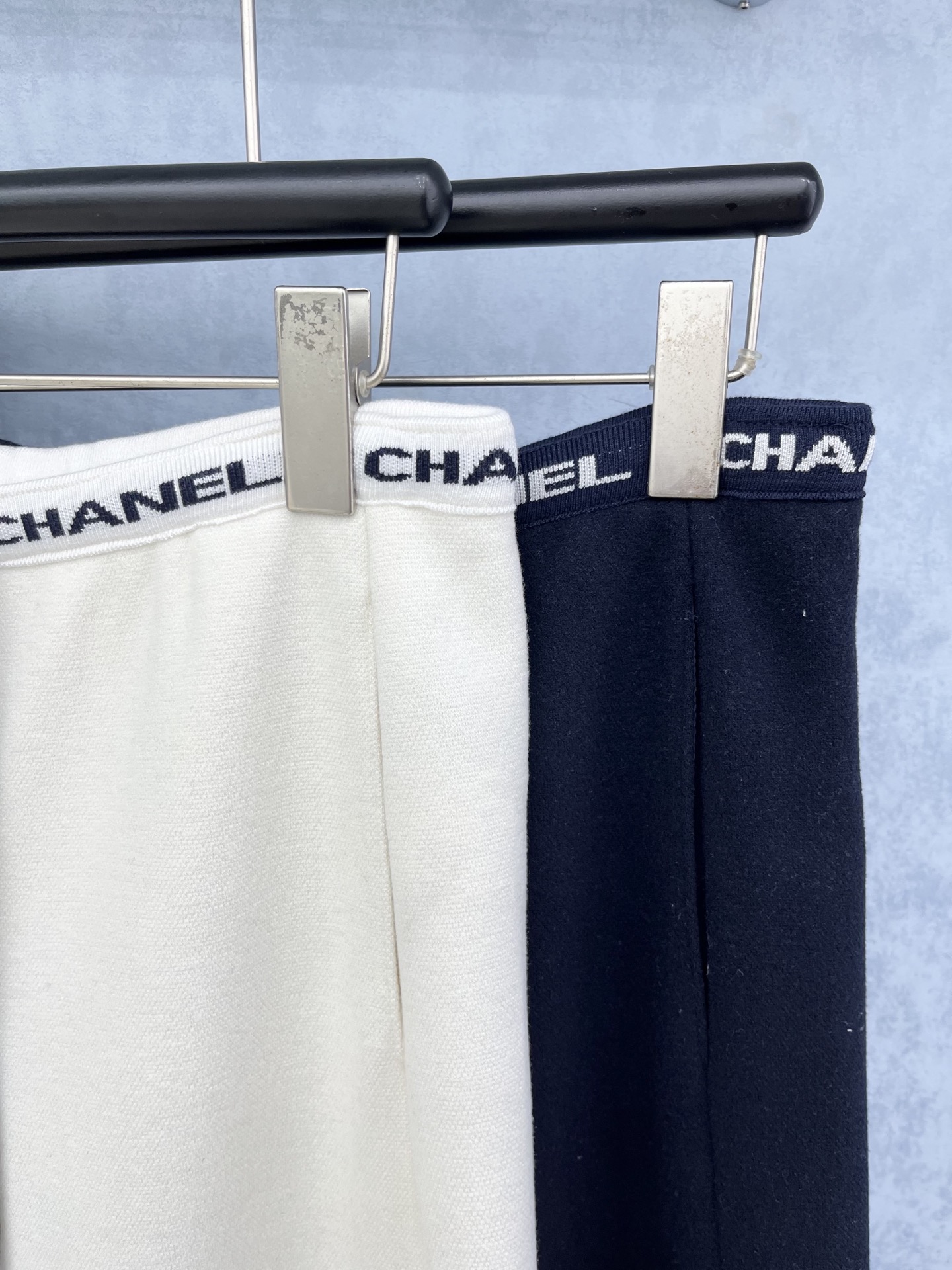 🛒𝐍𝐄𝐖 · 𝟐𝟎𝟐5/爆款现货原单品质 Cha*｜25新款加绒休闲裤重工抽绳拼接松紧腰工艺 高订面料亲