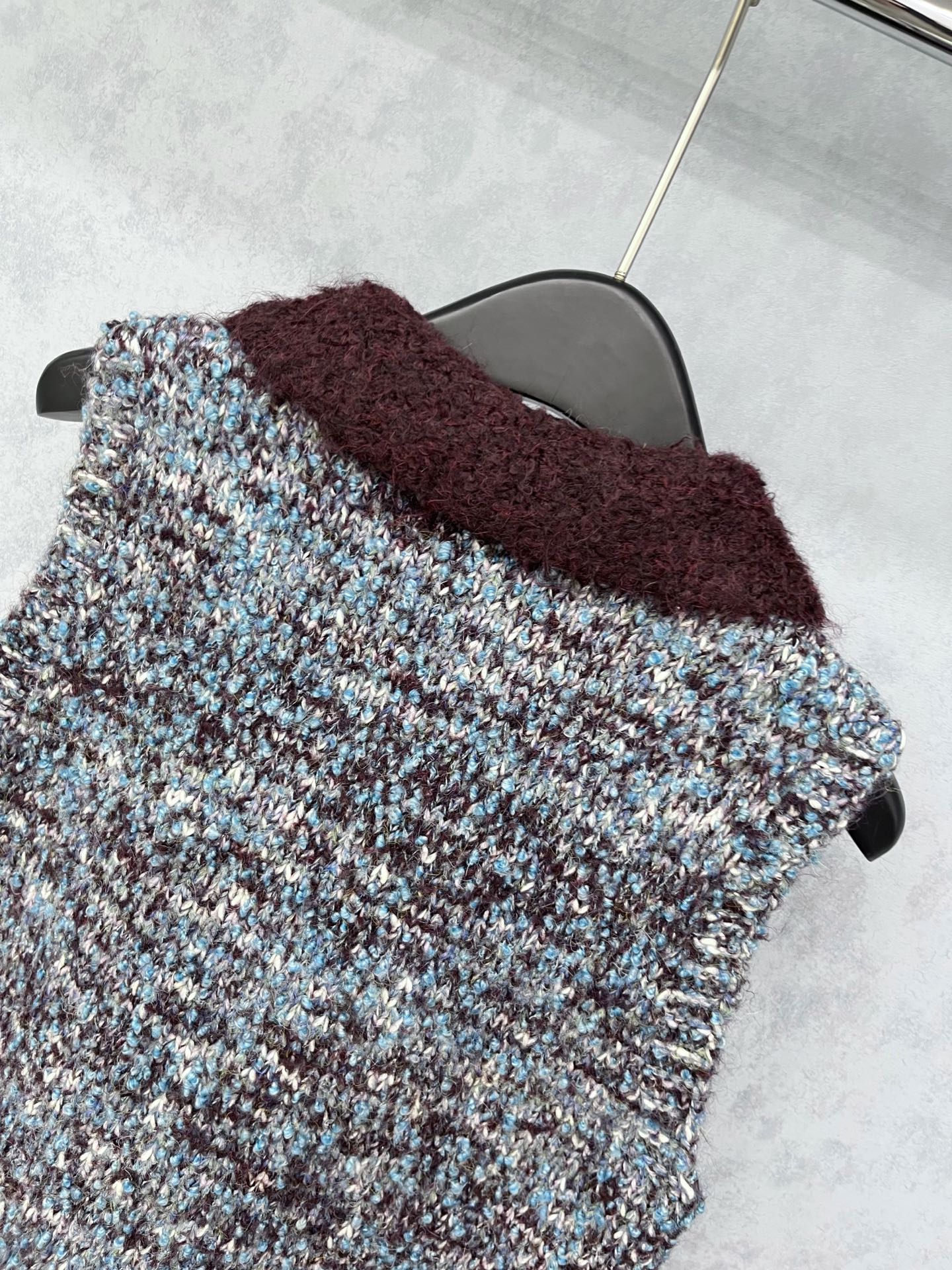 🛒𝐍𝐄𝐖 · 𝟐𝟎𝟐5/爆款现货原单品质 Chan*｜25中古系列撞色翻领背心外套独家订制纱线 ，订制钻